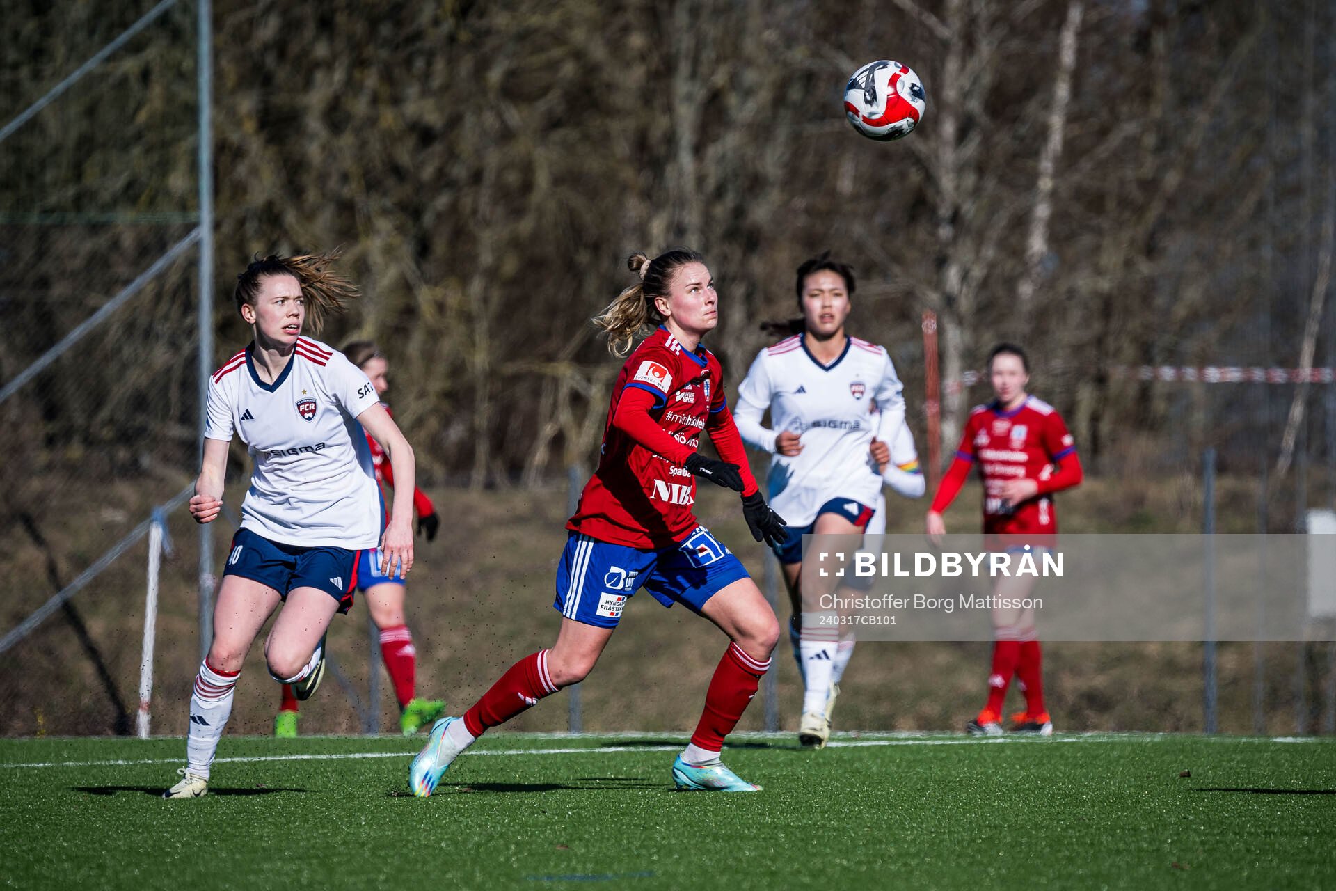 FC Rosengårds Bea Sprung och Vittsjös Hannah Sjödahl