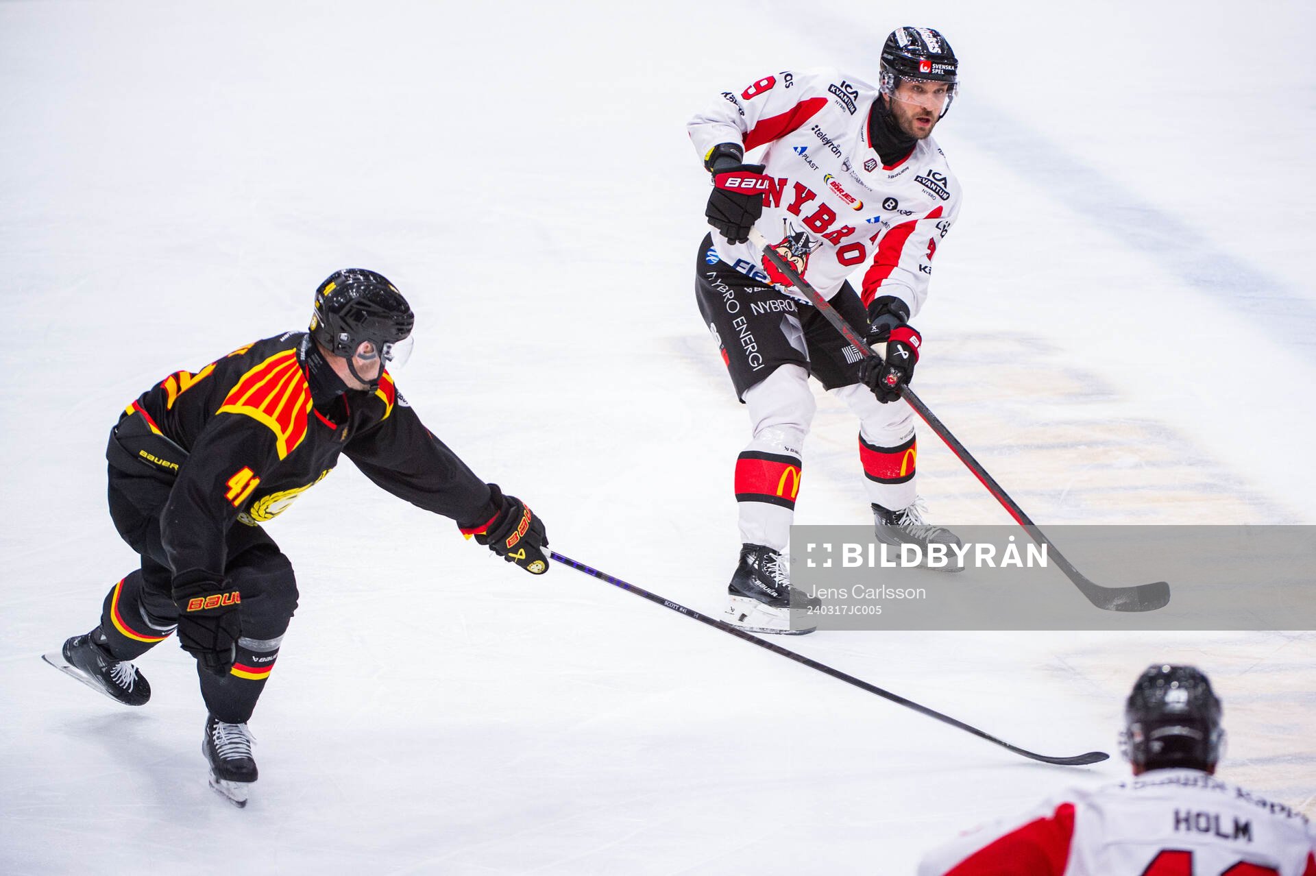 Brynäs Greg Scott och Nybros Eero Savilahti