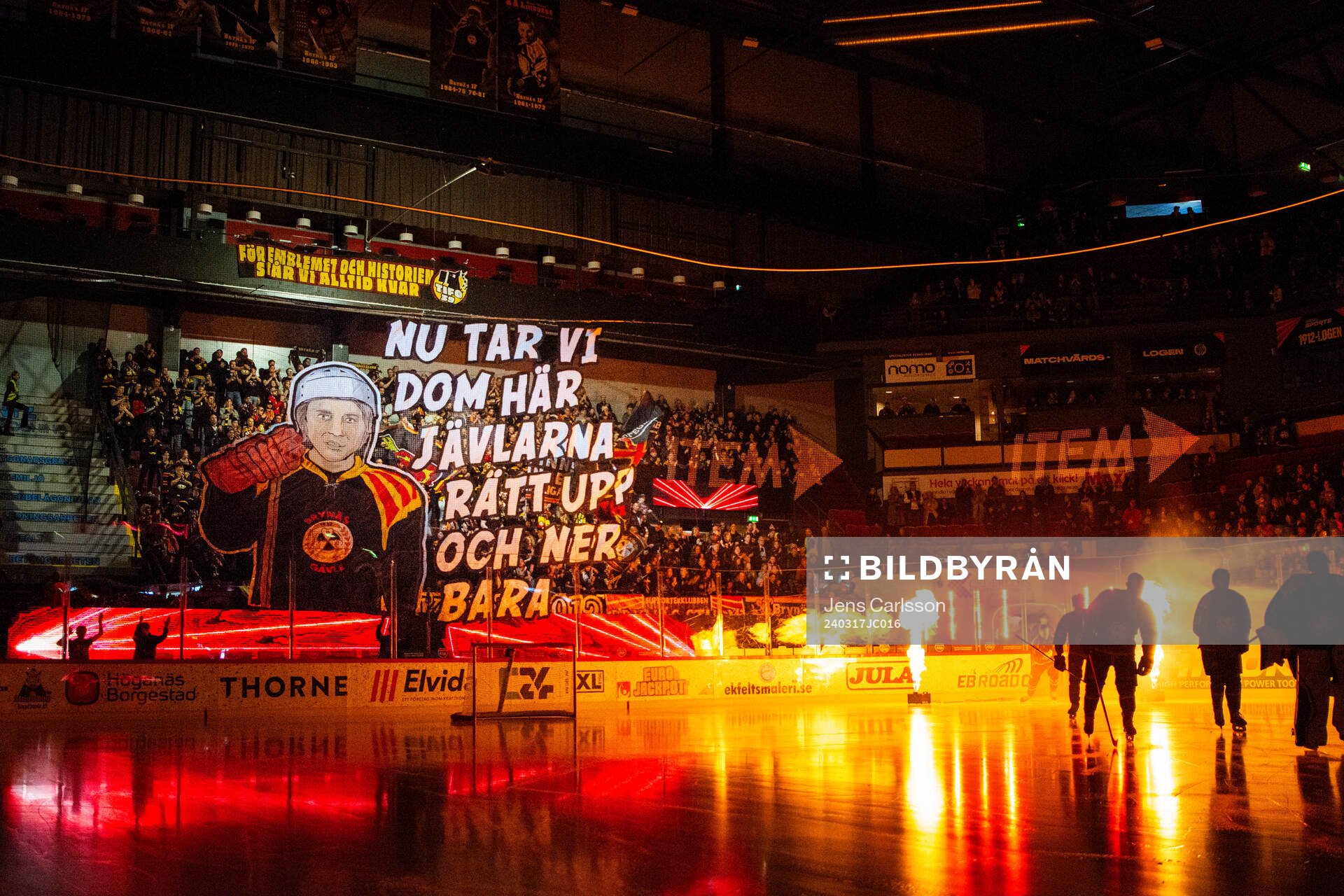 Brynäs spelare gör entré