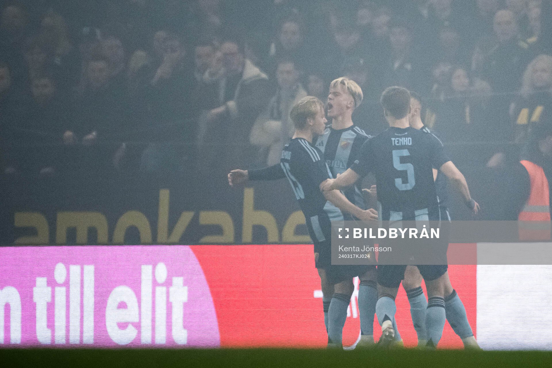 Djurgårdens Lucas Bergvall jublar