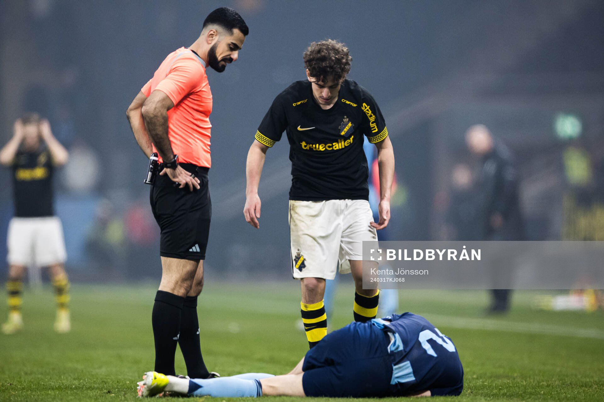 Djurgårdens Piotr Johansson har ont