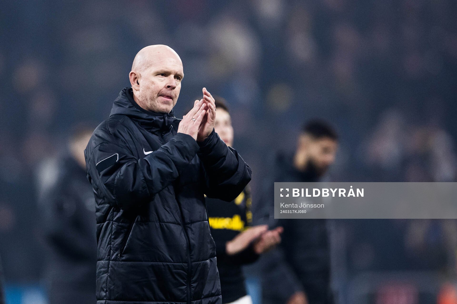 AIKs tränare Henning Berg deppar