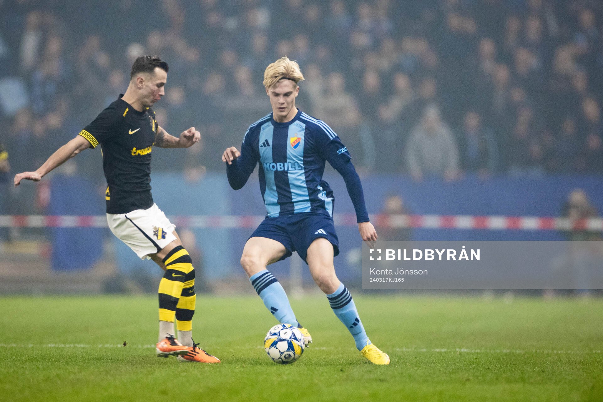 AIKs Bersant Celina och Djurgårdens Lucas Bergvall
