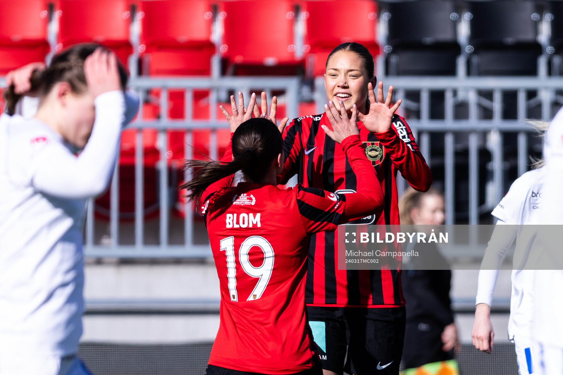 Brommapojkarnas Vera Blom jublar