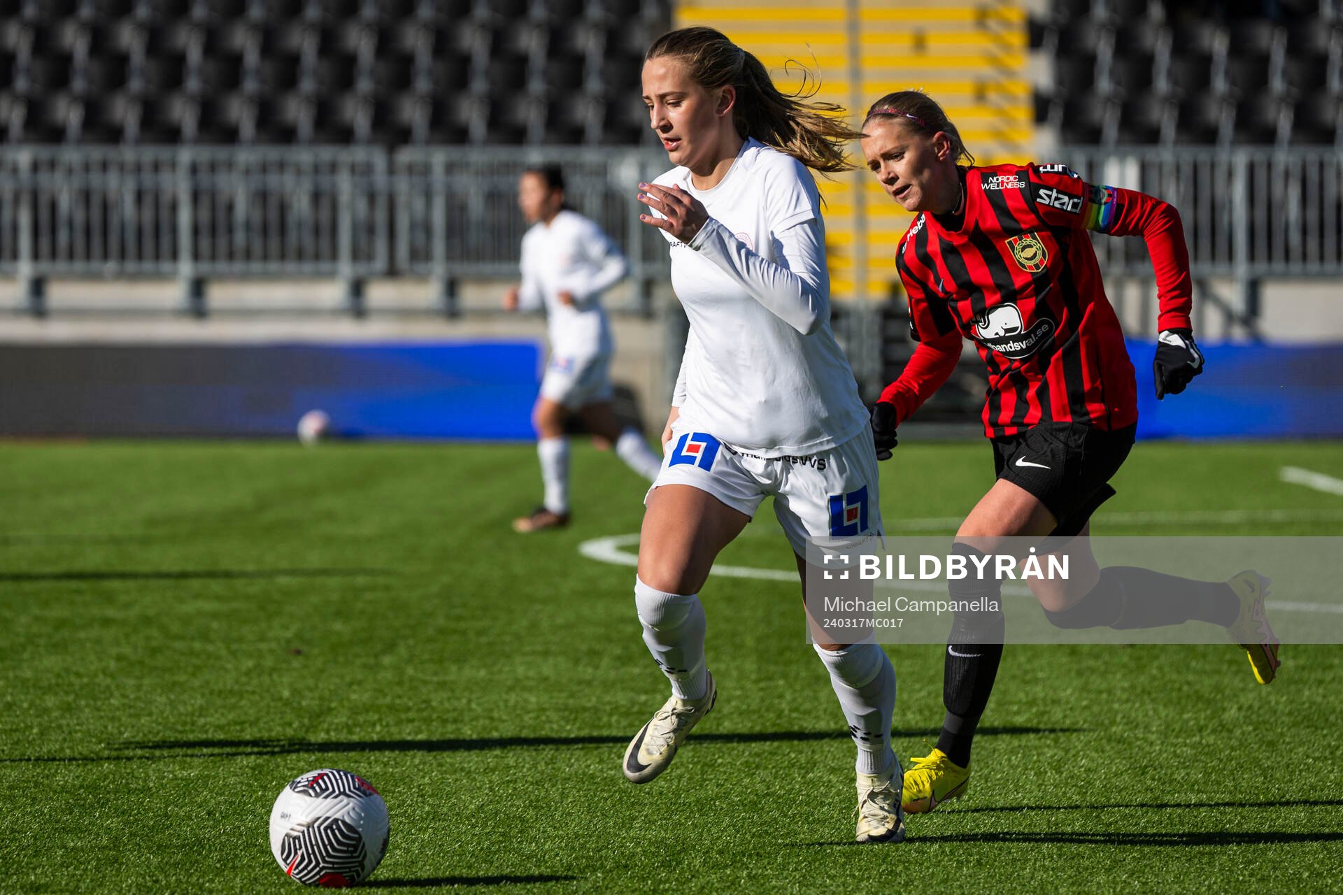 IK Uppsalas Angelina Klingberg och Brommapojkarnas Elsa