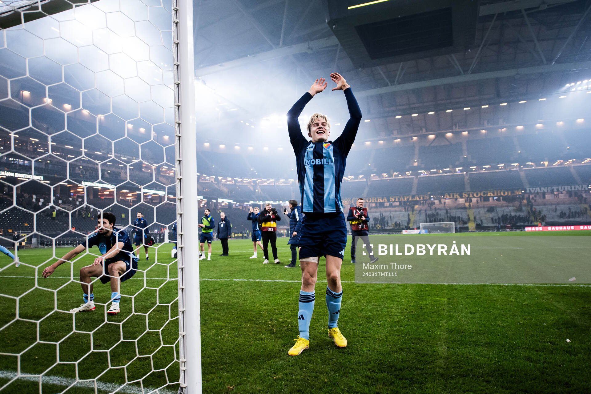 Djurgårdens Lucas Bergvall jublar