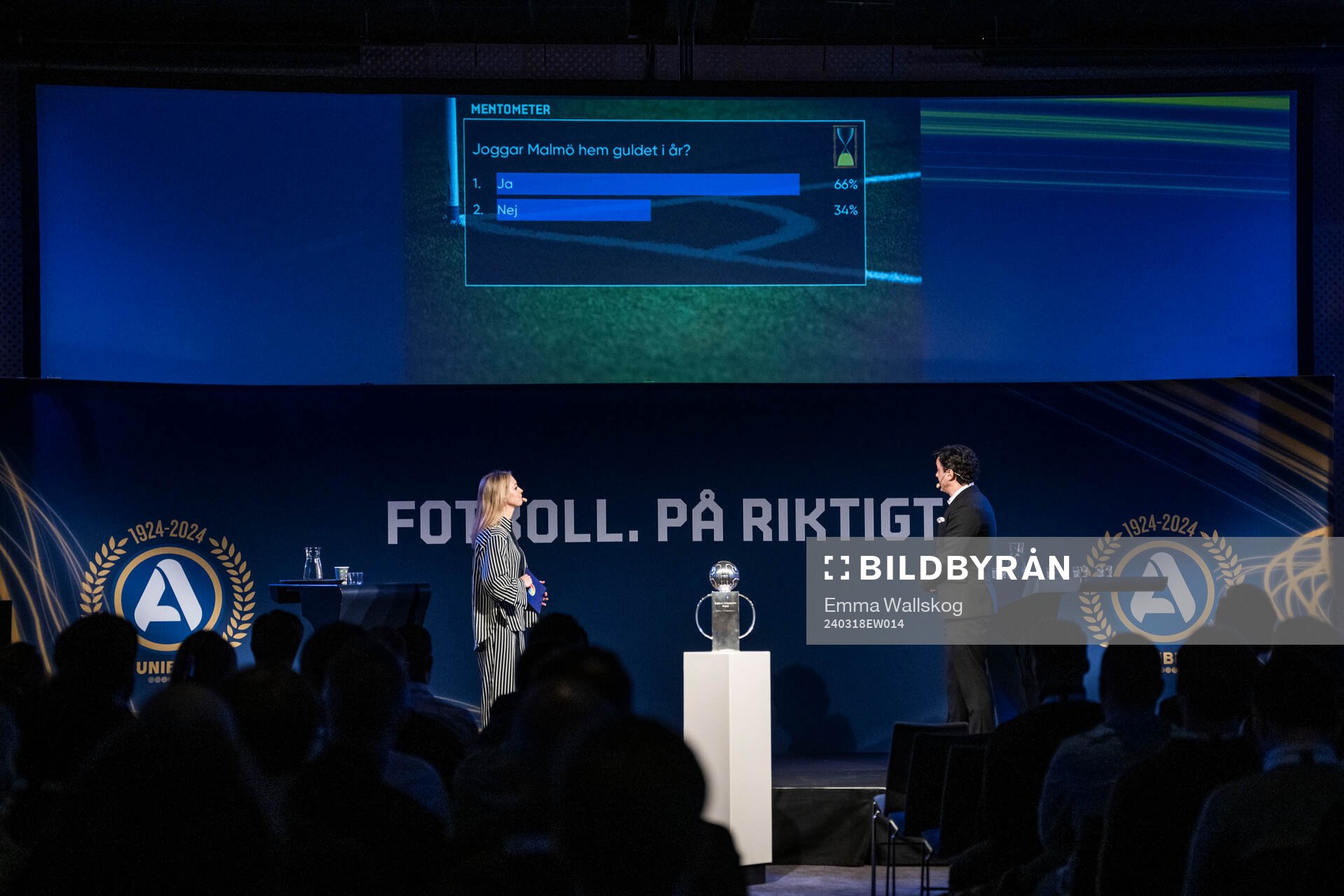 Karin Frick och Tommy Åström, Discovery, under fotbollsallsvenskans upptaktsträff den 18 mars 2024 i Stockholm. 