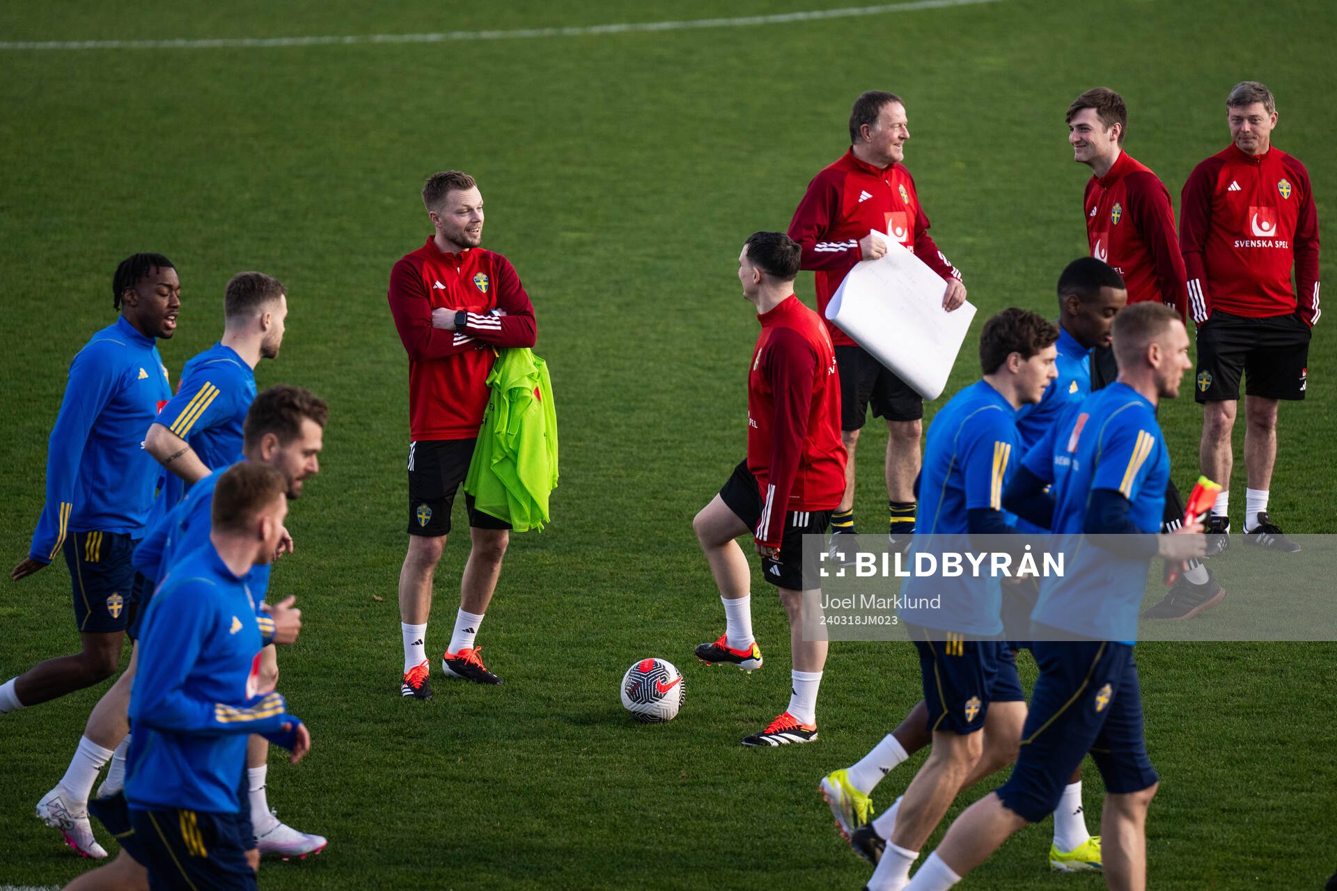 Assistant coach Sebastian Larsson of the Swedish men's