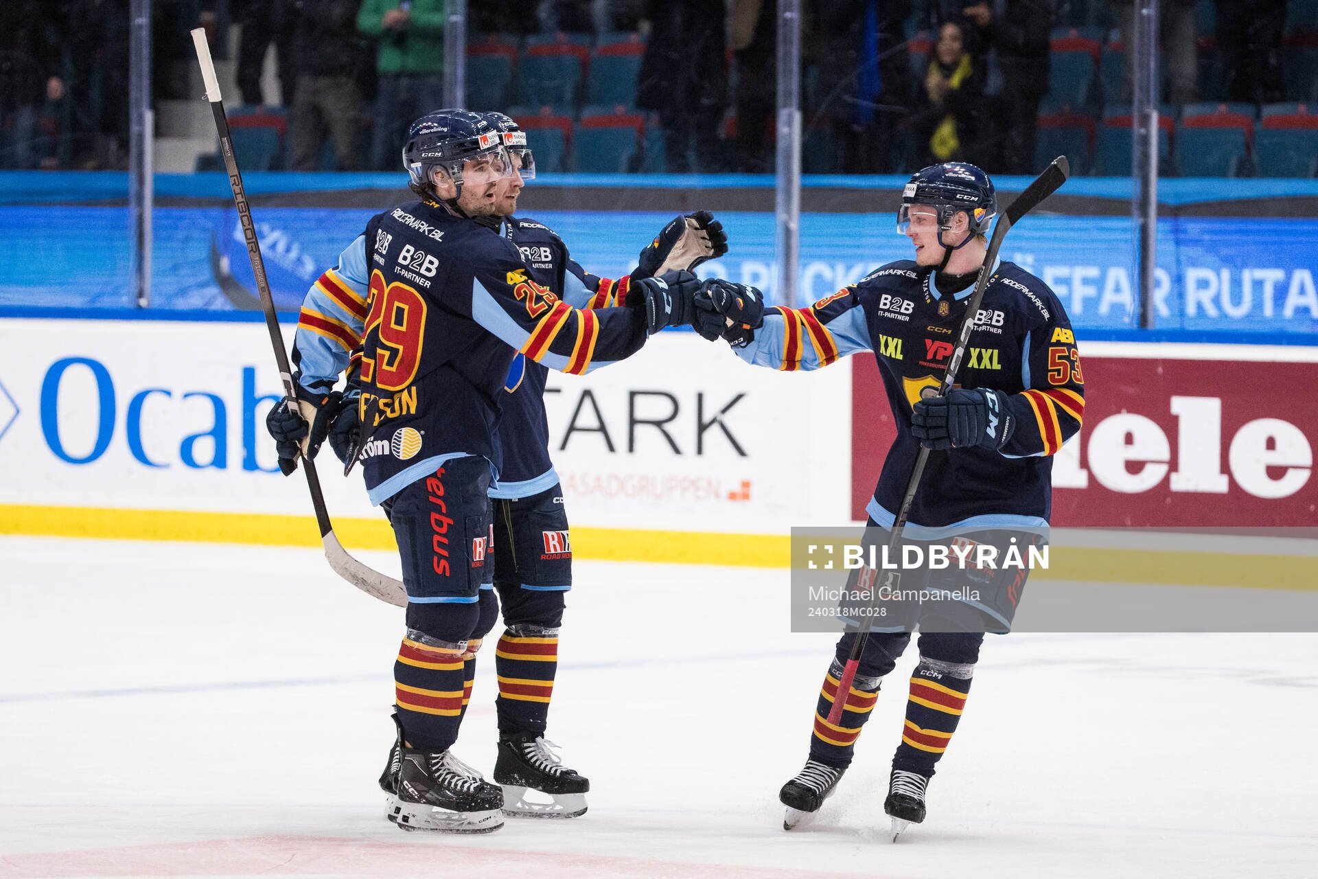 Djurgårdens Axel Andersson och David Blomgren jublar