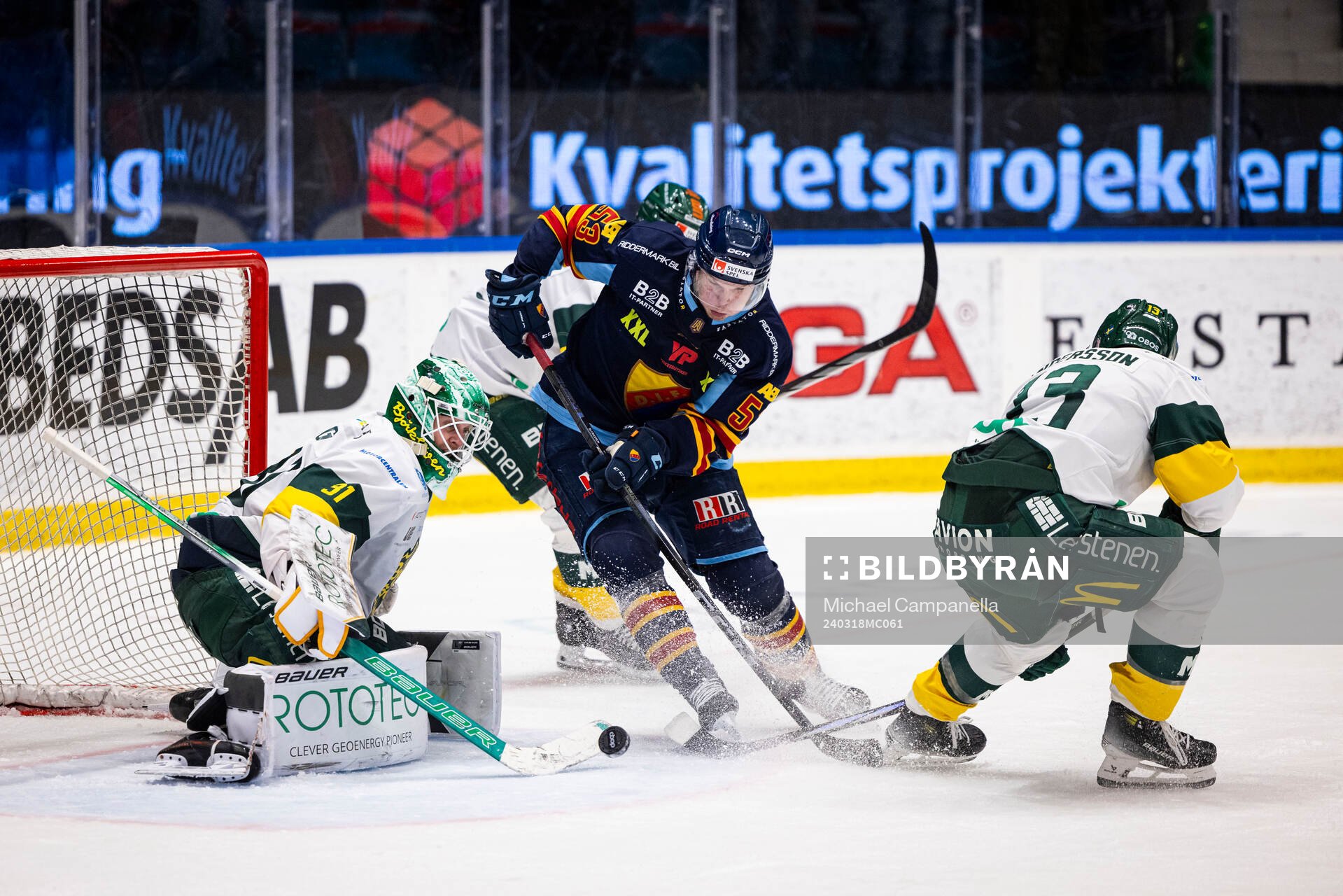 Djurgårdens David Blomgren och Björklövens målvakt