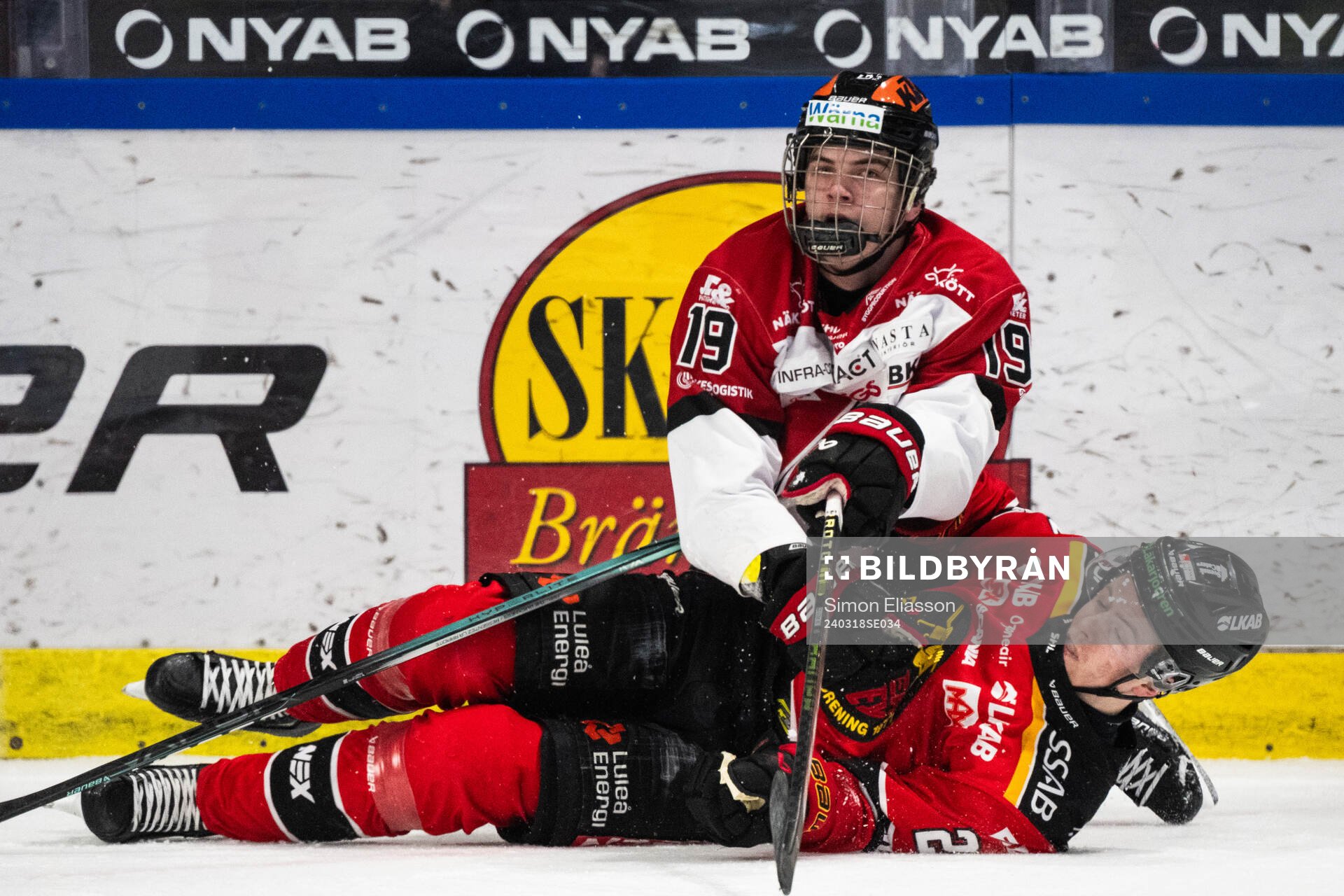 Örebros Melvin Fernström och Luleås Jesper Sellgren