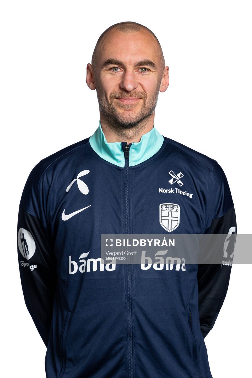 Sigurd Ertsås, kit manager of the Norwegian national