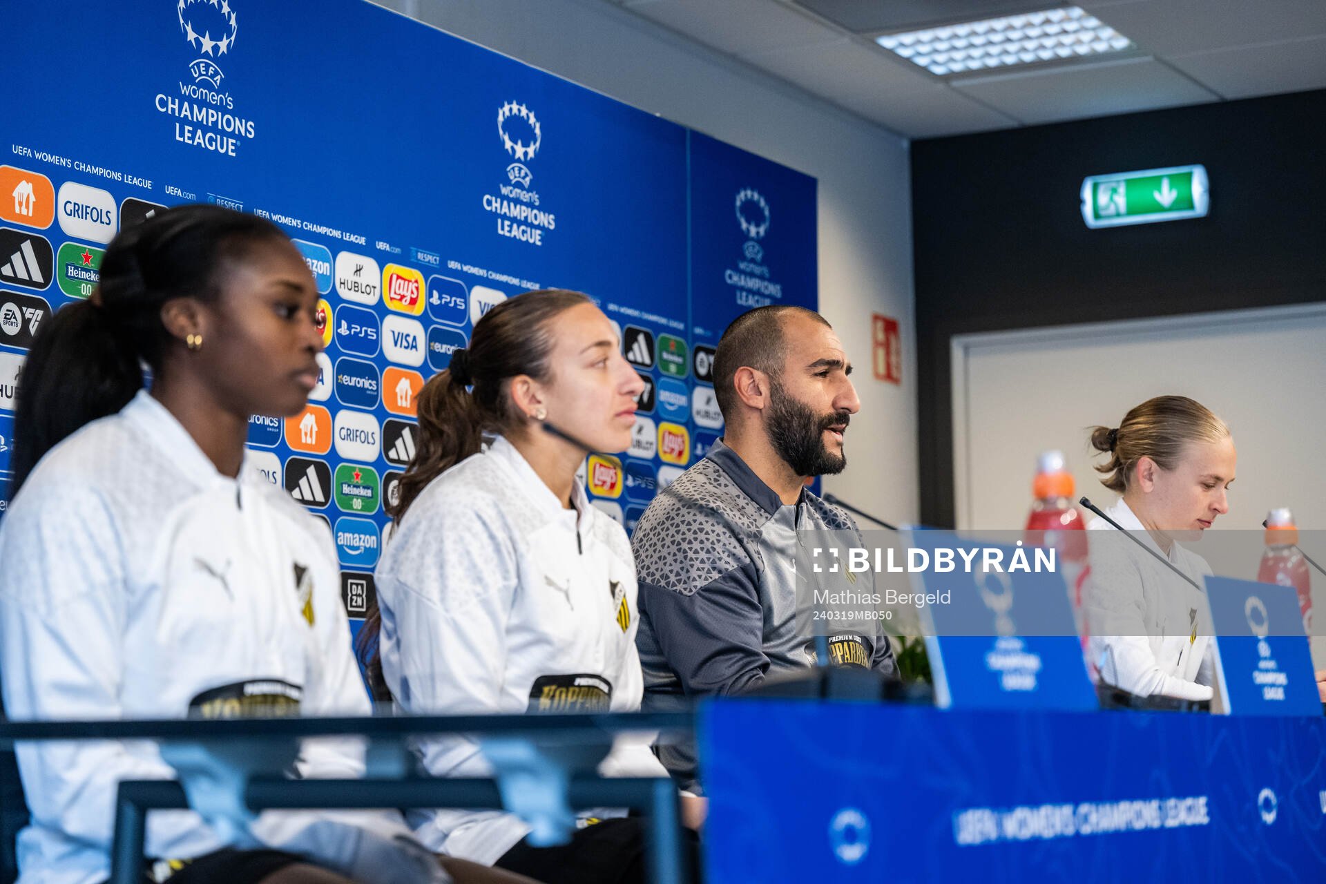 Monica Jusu Bah, Rusul Rosa Kafaji, head coach Mak Lind and