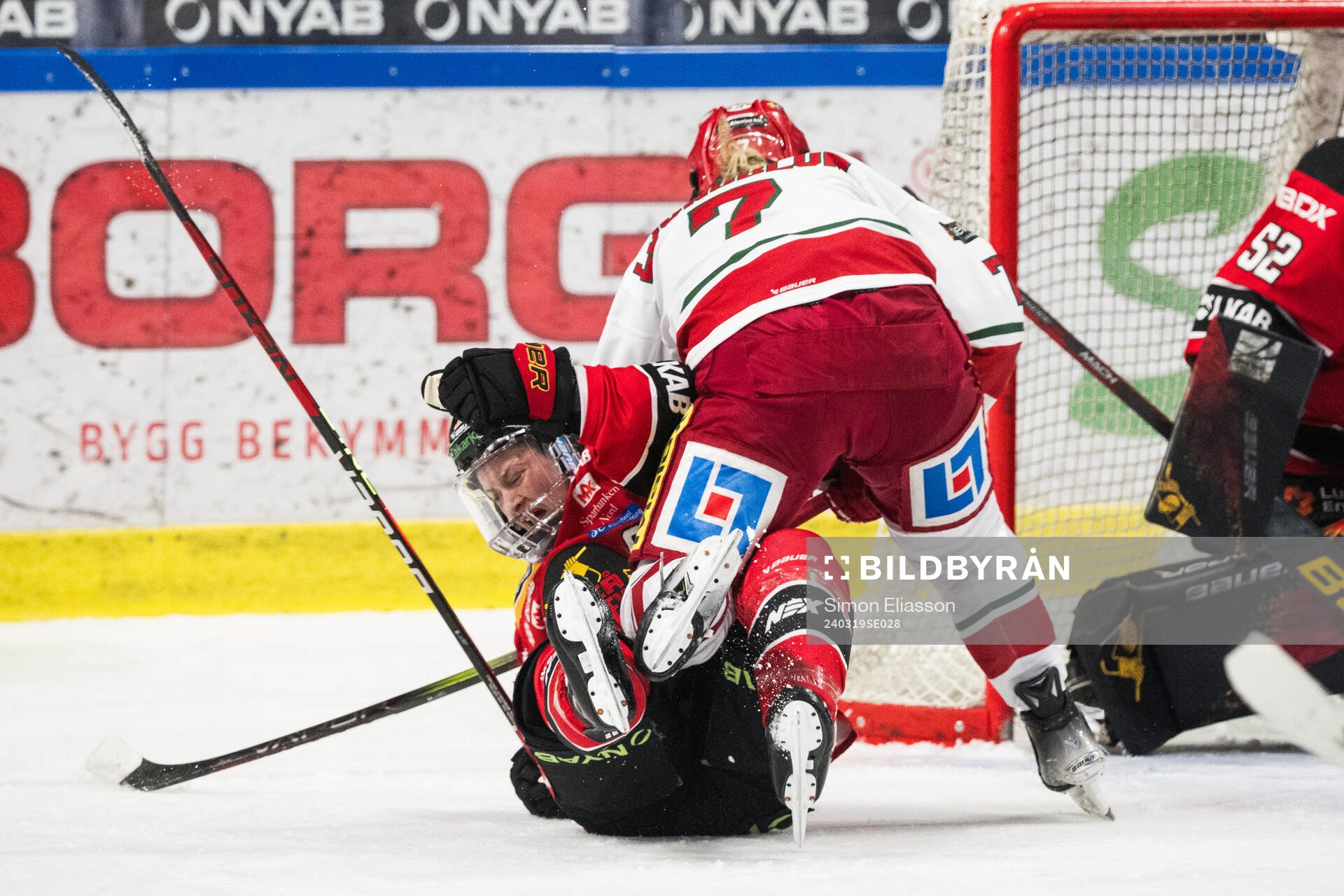 Luleås Jenni Hiirikoski och Modos Anna Andersson