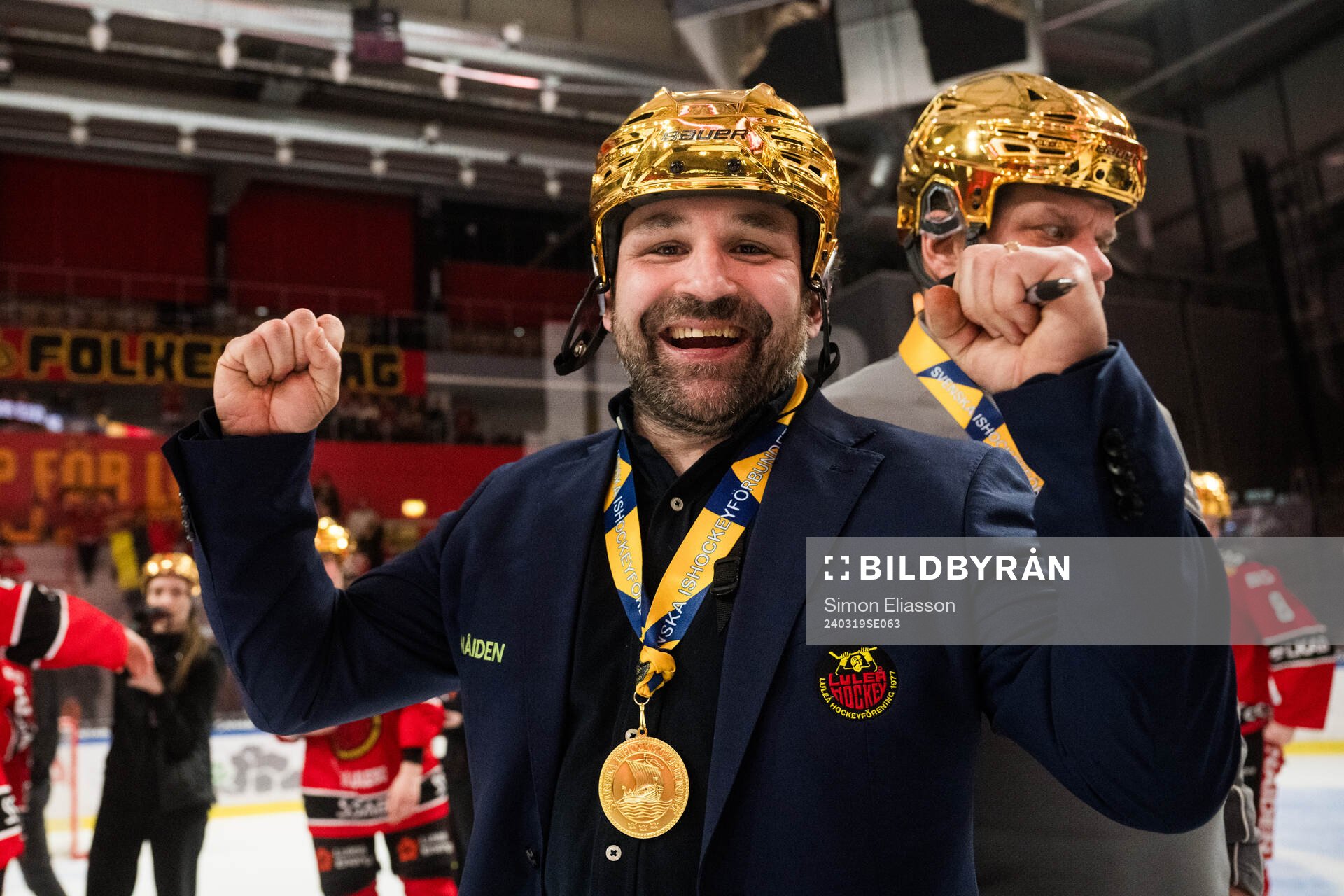Luleås tränare Jens Själin jublar