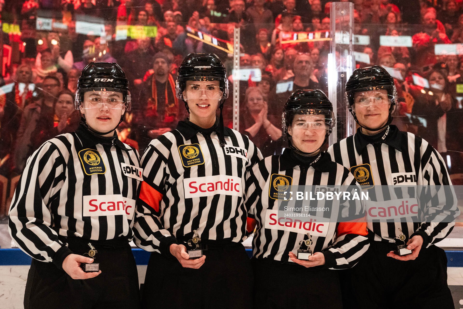 Linjedomare Ottilia Classon, domare Anna Hammar, domare Ida