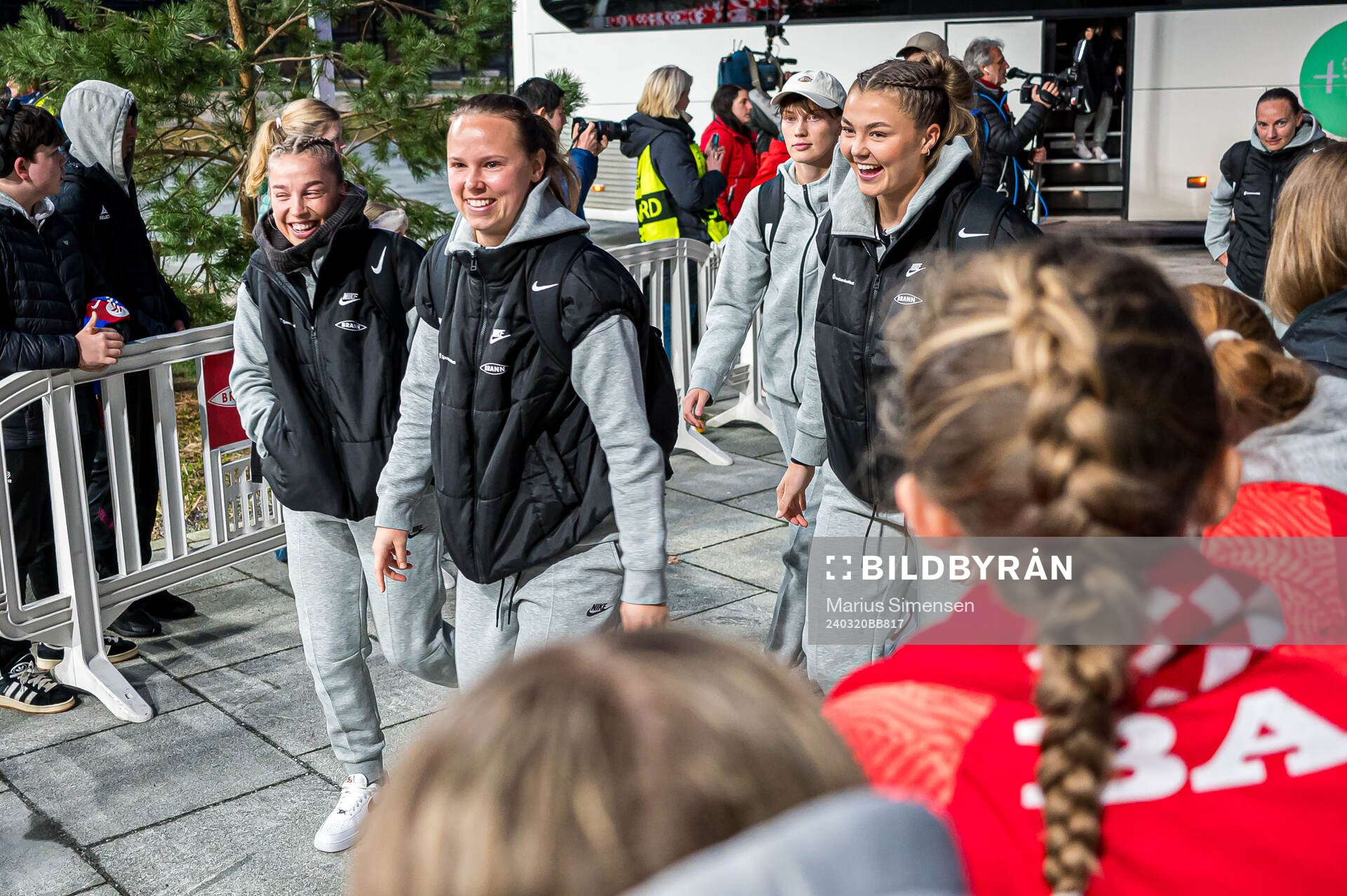 Sandra Stavenes and Anna Aahjem of Brann arrives