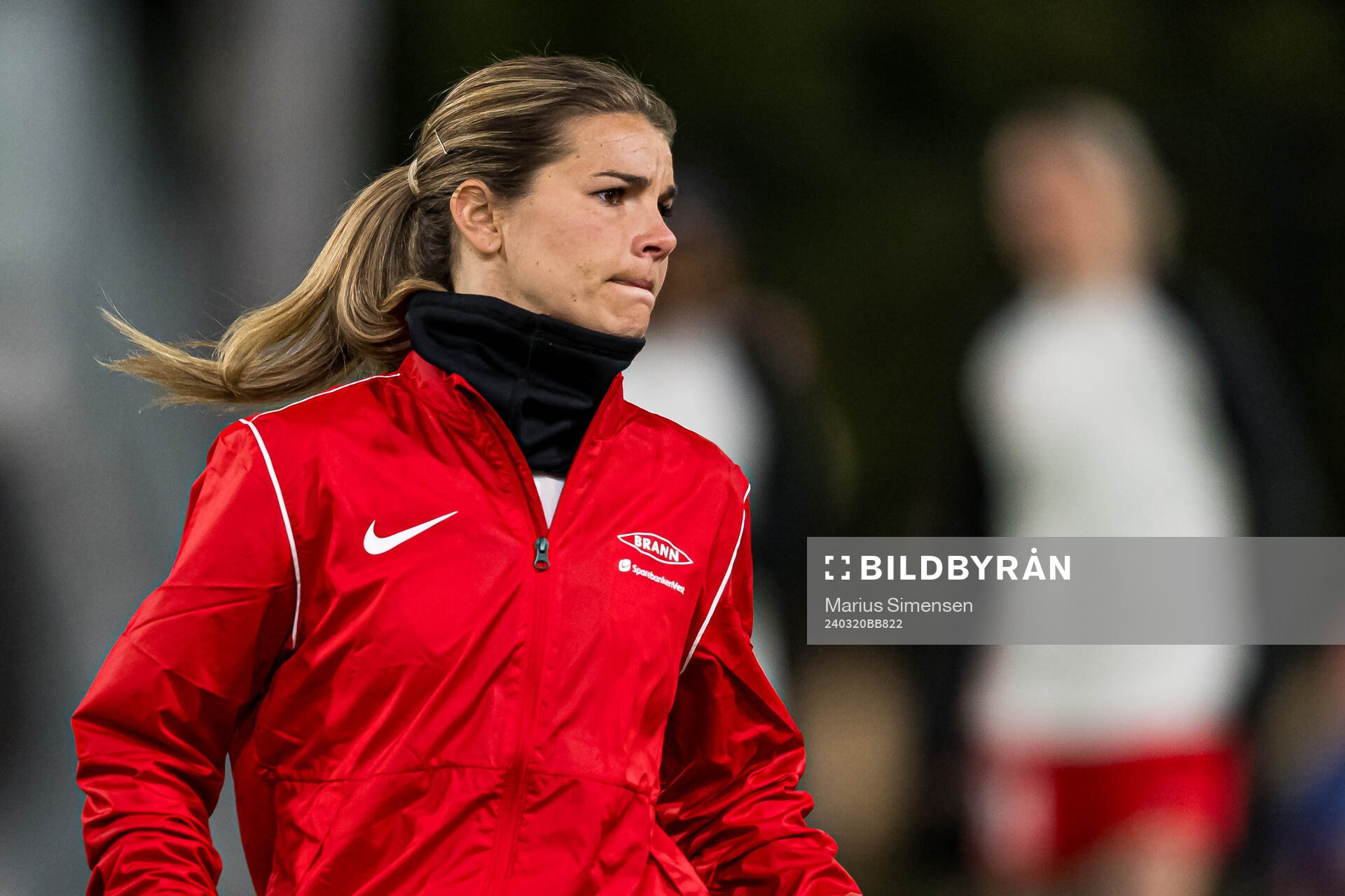 Andrine Hegerberg of Brann warms up