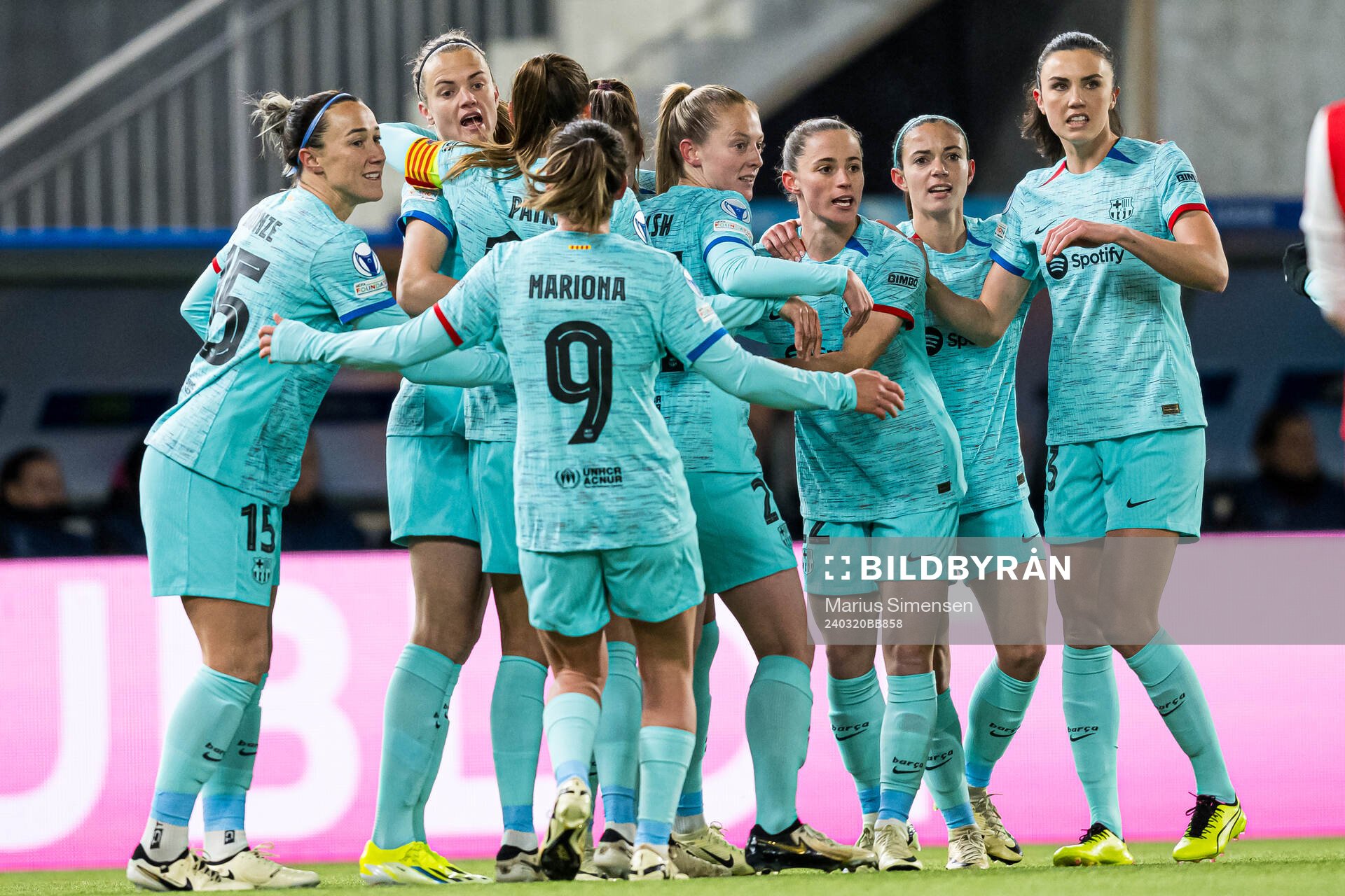 Caroline Graham Hansen of Barcelona celebrates