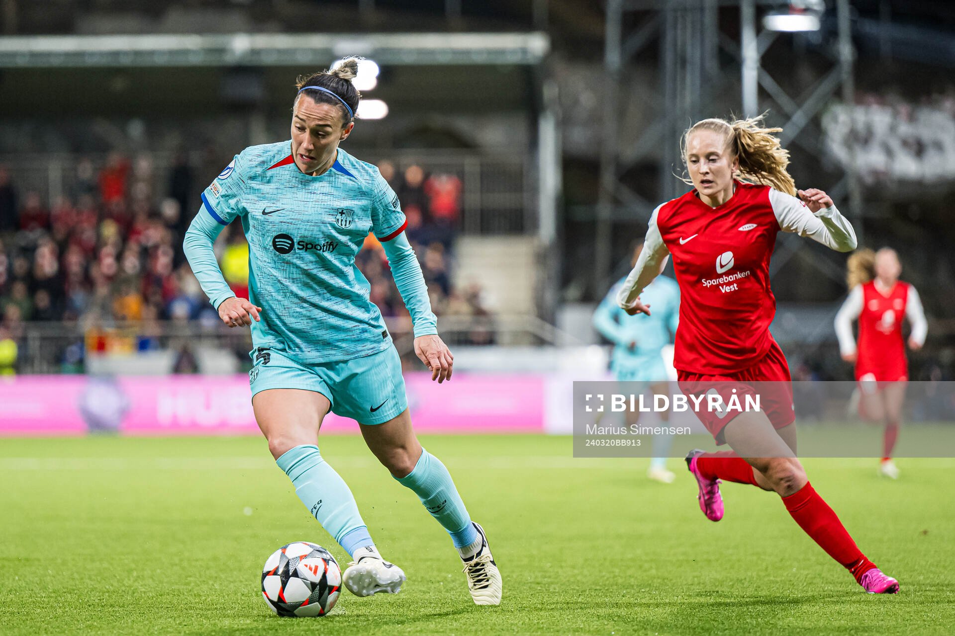 Lucy Bronze of Barcelona