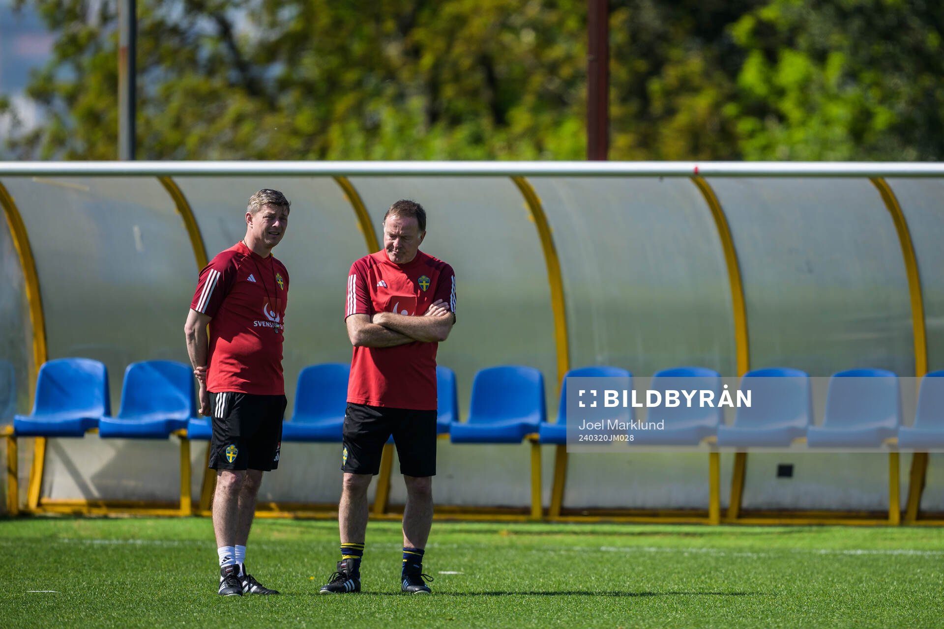 Head coach Jon Dahl Tomasson and assistant coach Remy