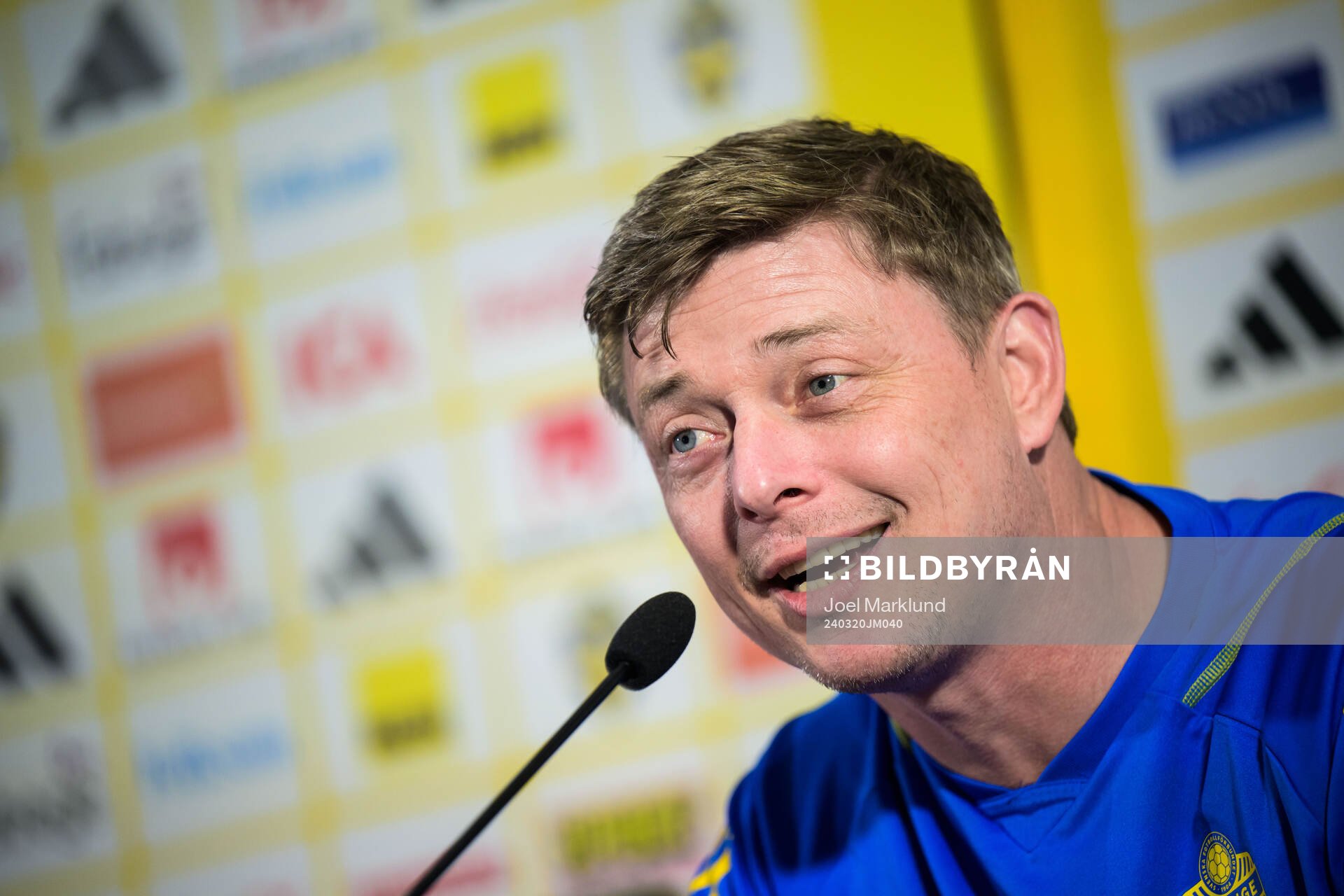 Head coach Jon Dahl Tomasson of the Swedish men's national football team during a press conference on March 20, 2024 in Porto. 