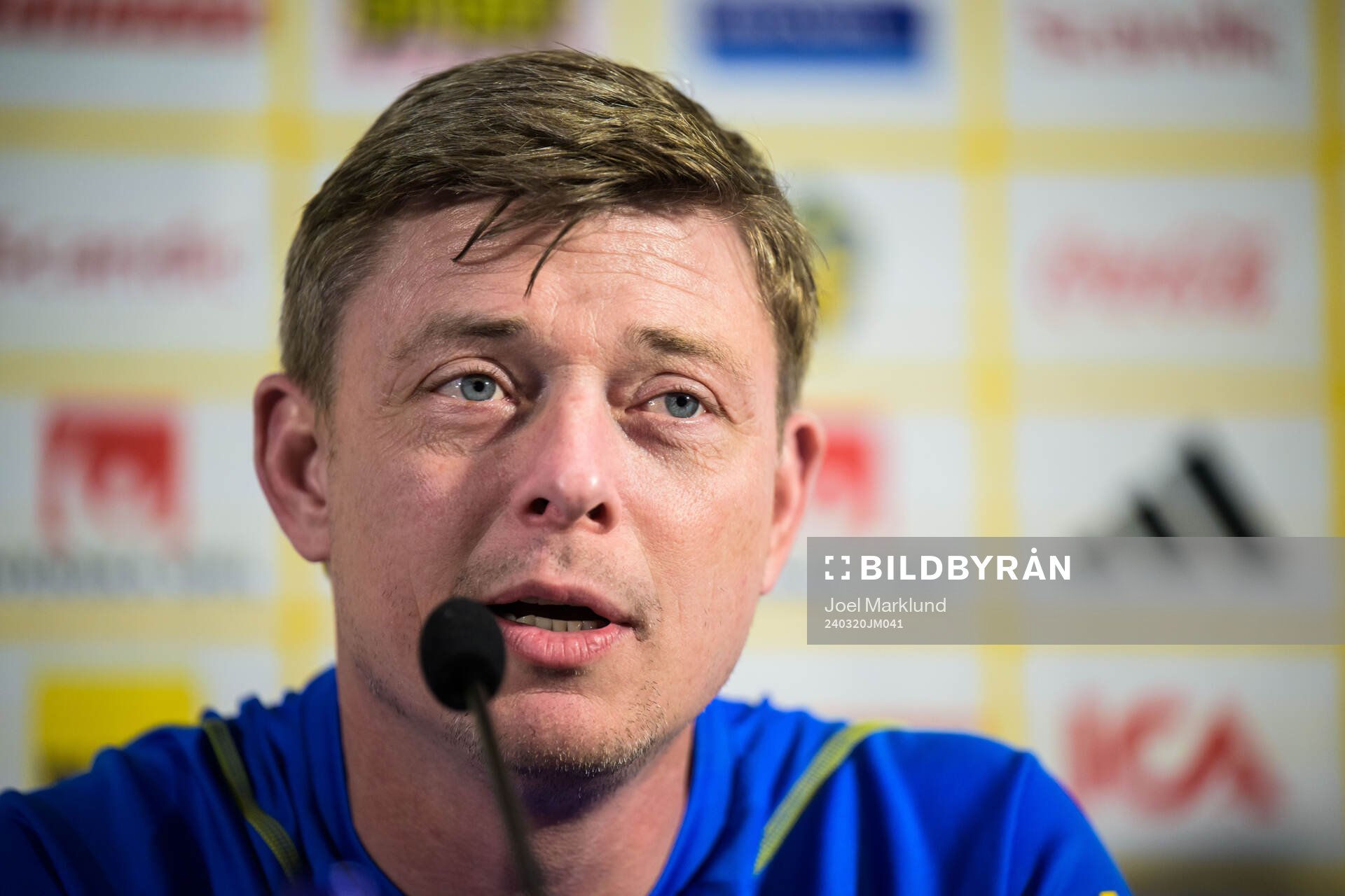 Head coach Jon Dahl Tomasson of the Swedish men's national