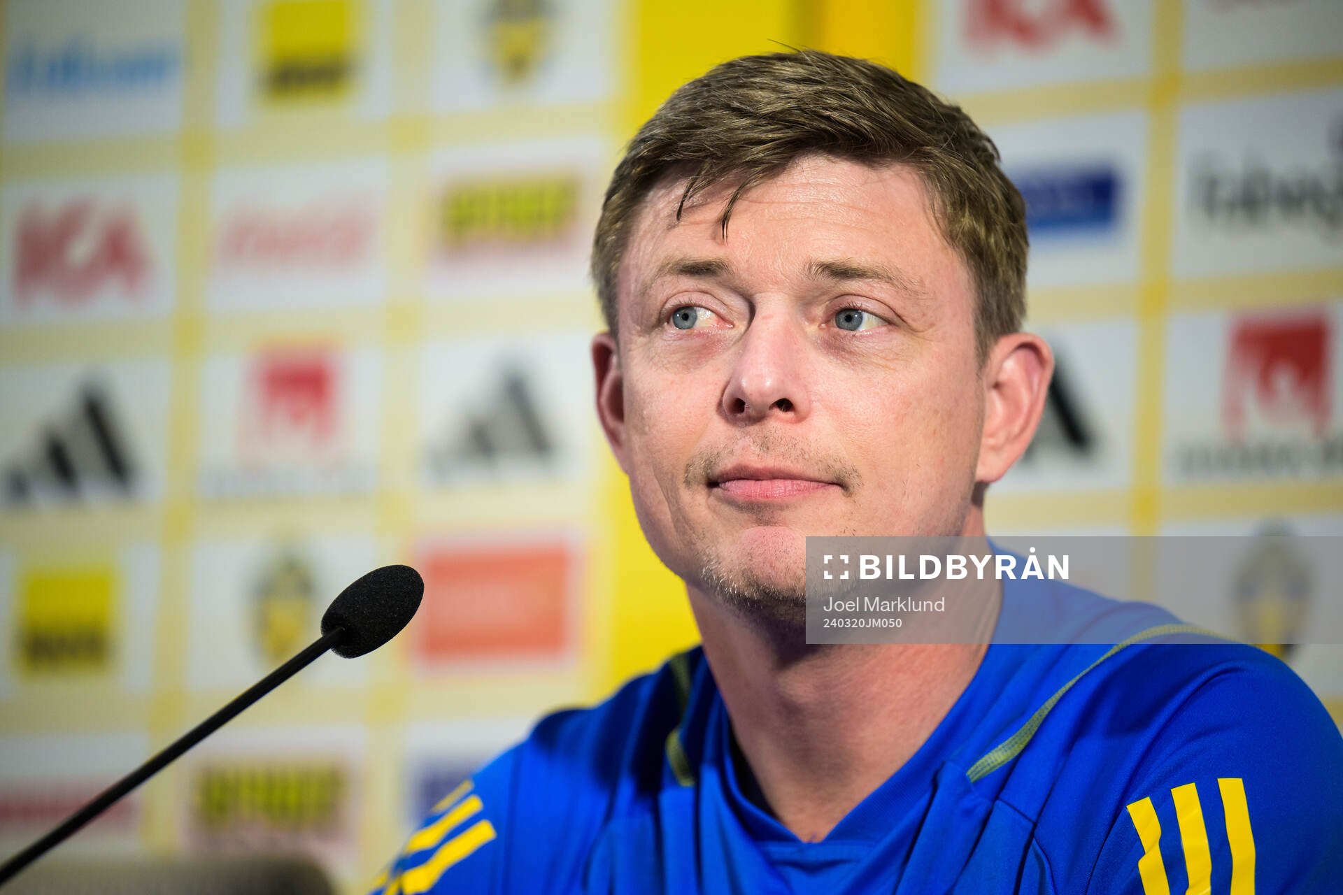 Head coach Jon Dahl Tomasson of the Swedish men's national
