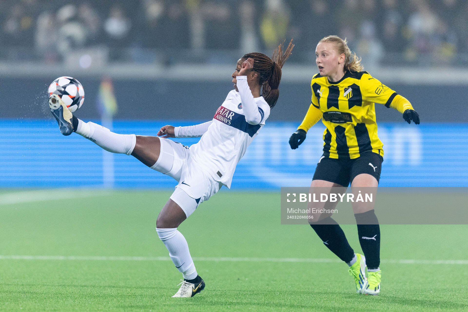 Grace Geyoro of Paris Saint Germain and Johanna Fossdalsá