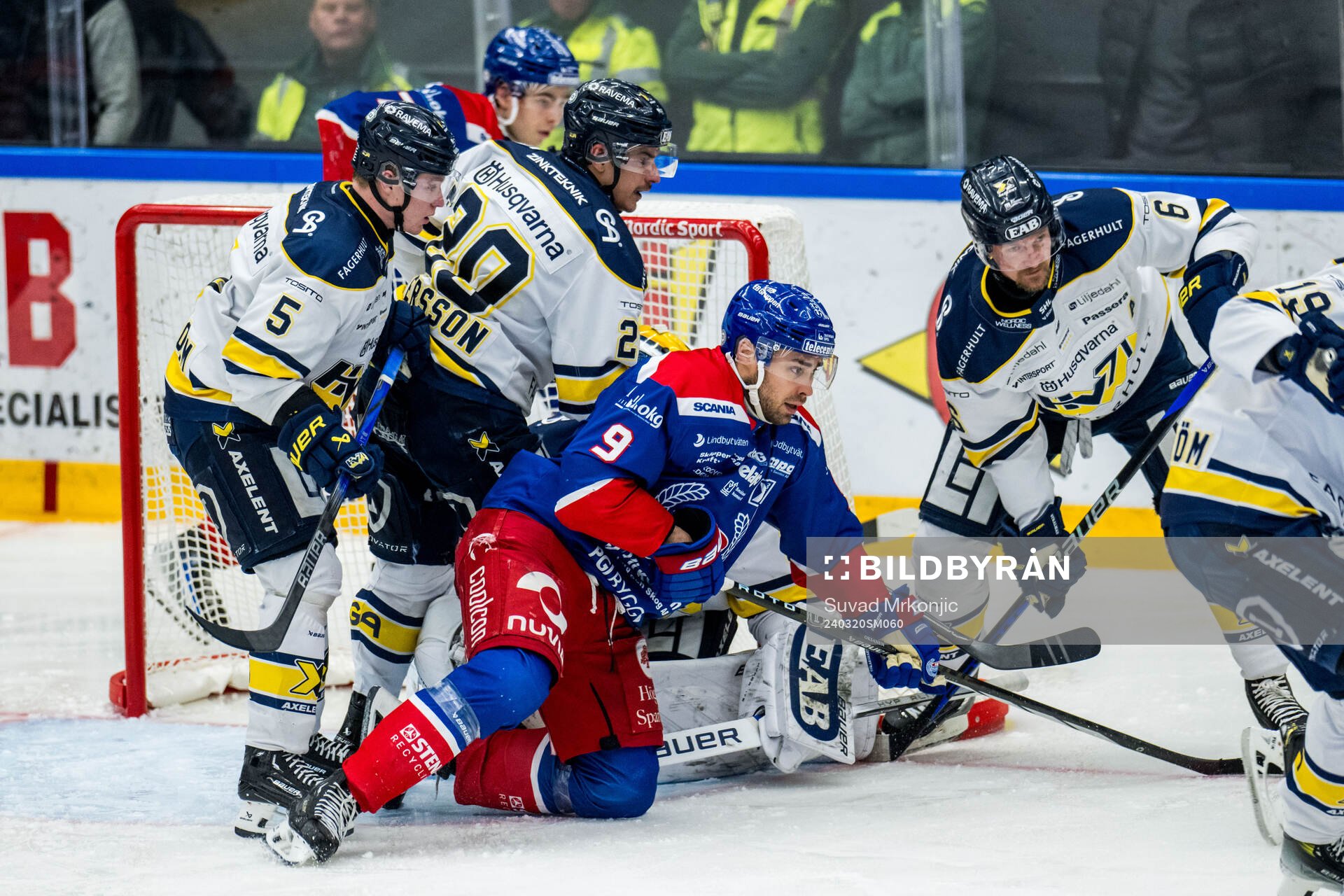 HV71s Andre Petersson och Oskarshamns Ahti Oksanen
