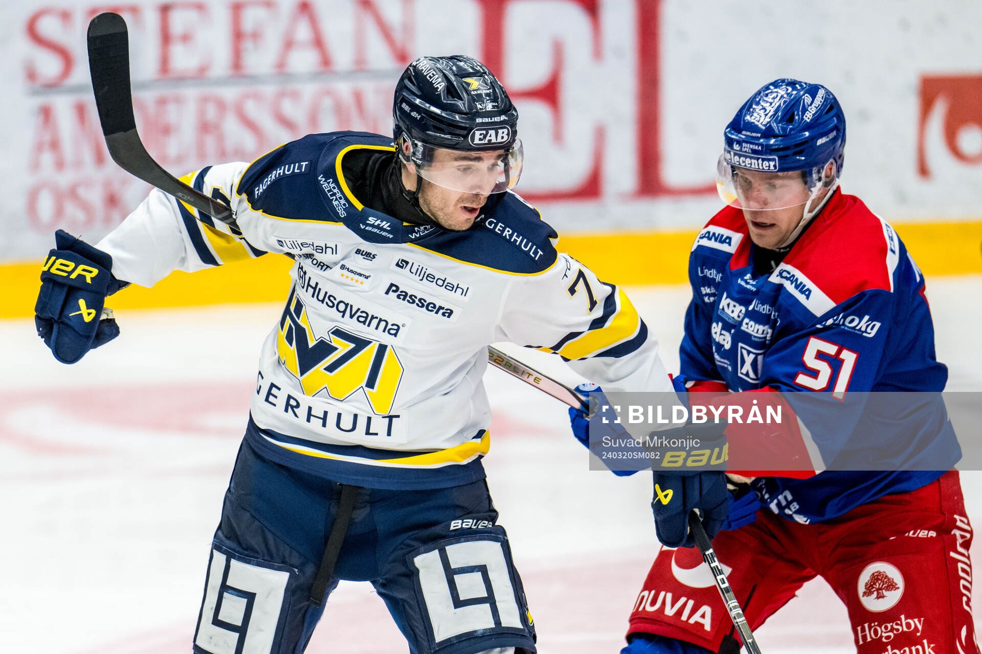 HV71s Nick Shore och Oskarshamns Markus Nenonen