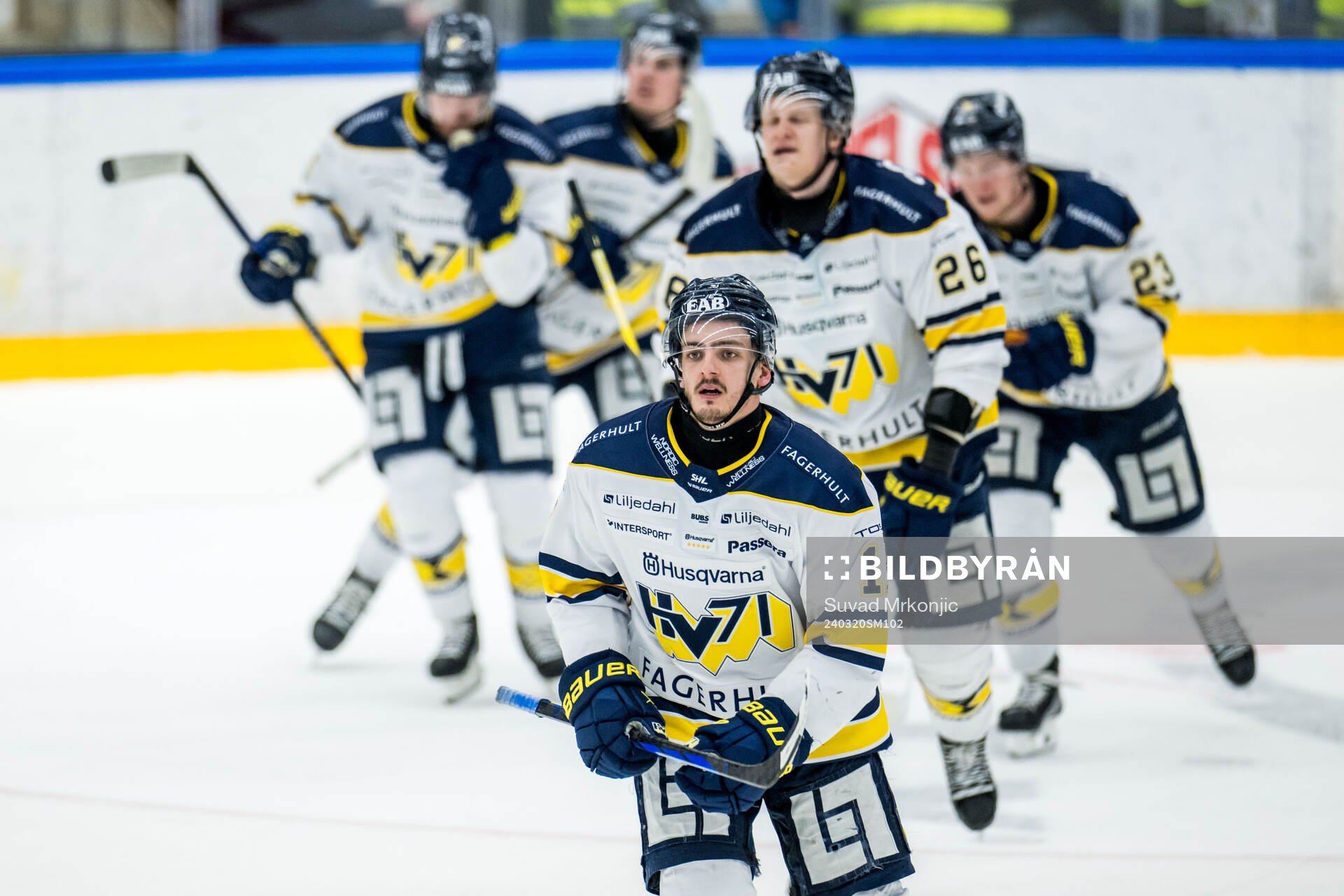 HV71s Isac Brännström jublar