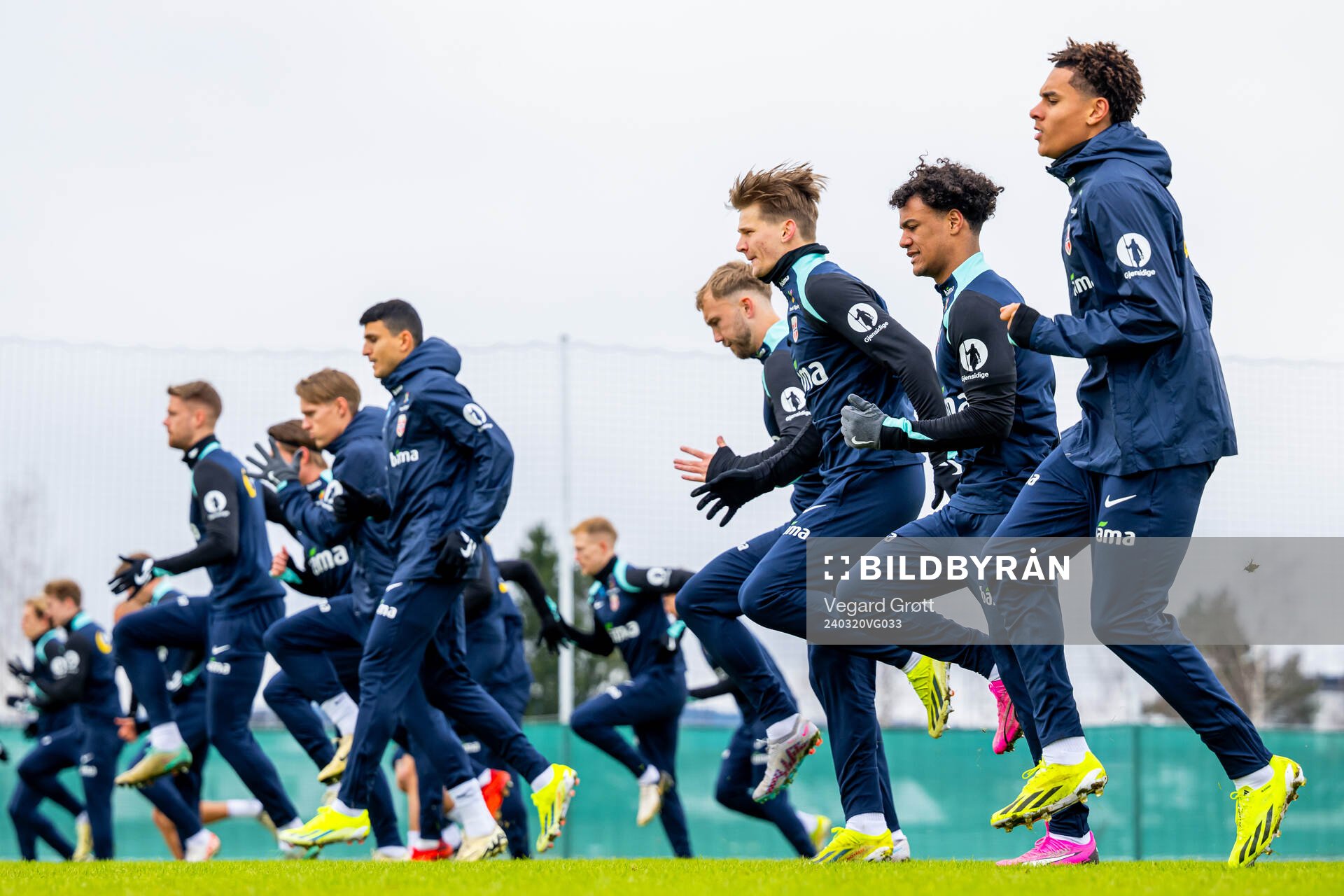 David Møller Wolfe, Oscar Bobb, Antonio Nusa and players of the Norwegian national football team during a training session on March 20, 2024 in Lillestrøm.