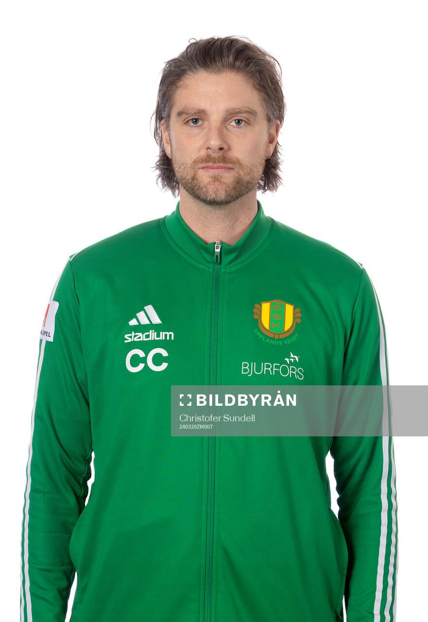 Bollstanäs Huvudtränare Christoffer Cylvén poserar för ett porträtt den 20 mars 2024 i Bollstanäs.