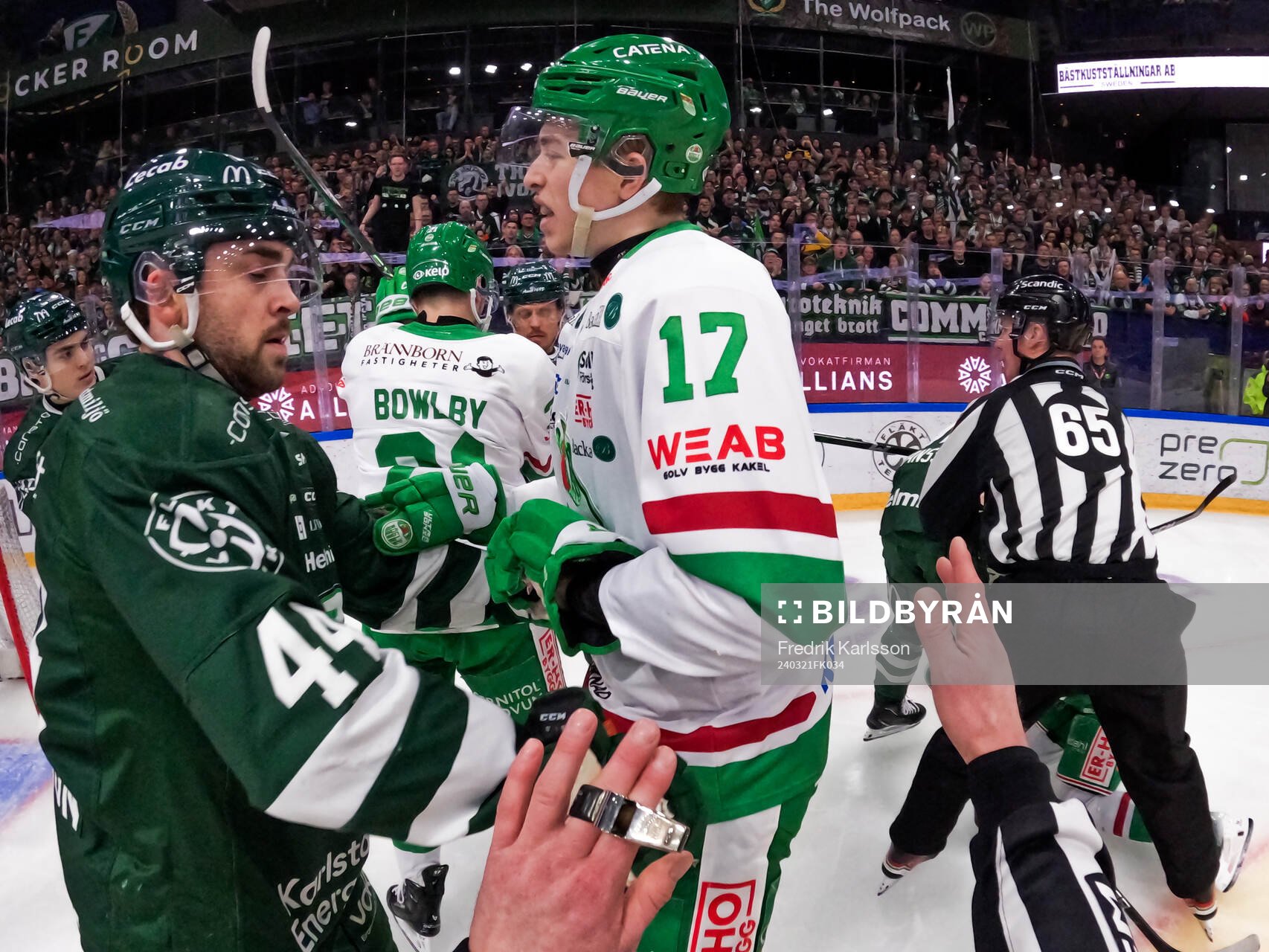 Färjestads Joel Kellman och Rögles Simon Zether