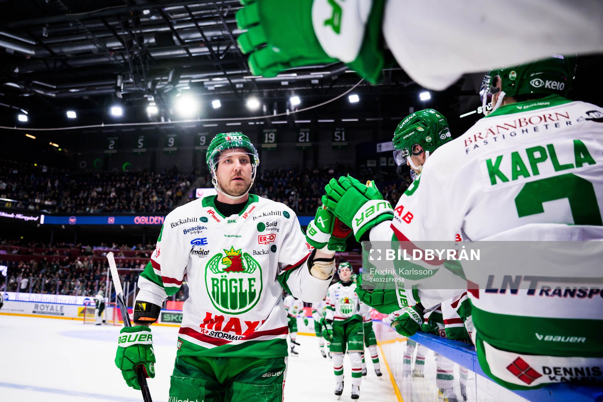 Rögles Linus Sandin jublar