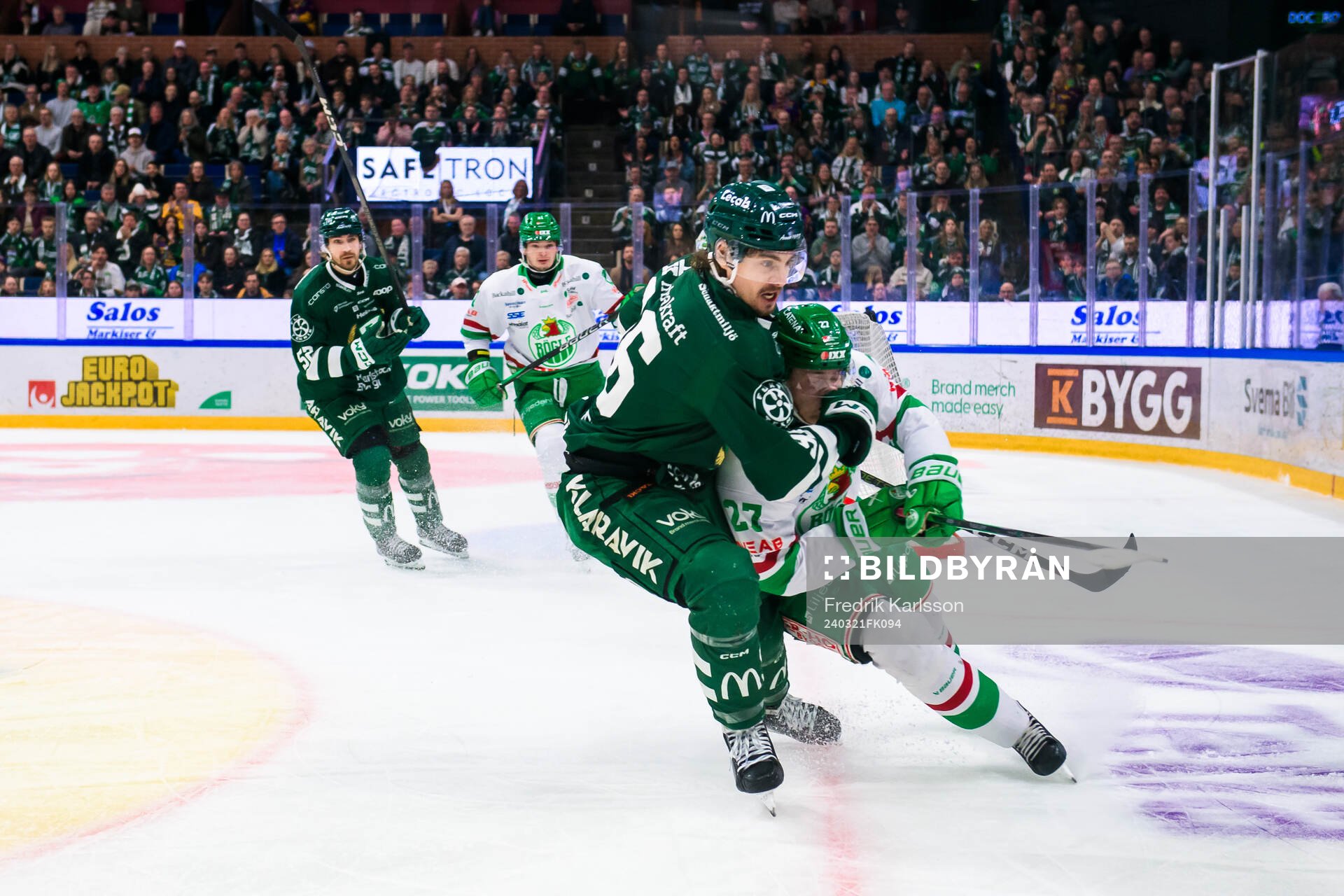 Färjestads David Tomasek och Rögles Linus Sjödin