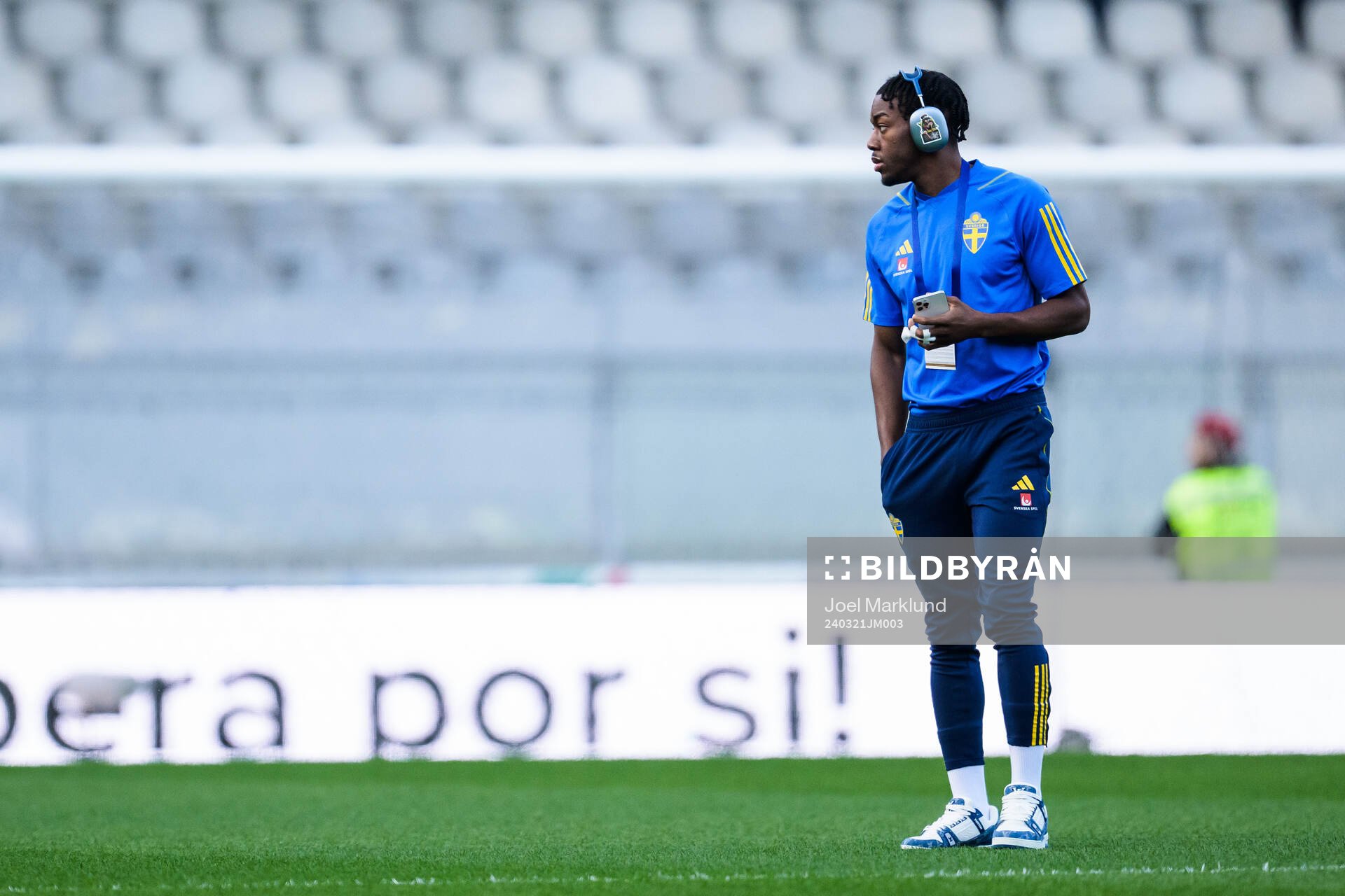 Anthony Elanga of Sweden
