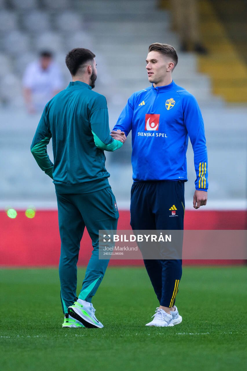 Viktor Gyökeres of Sweden greets a Portuguese player