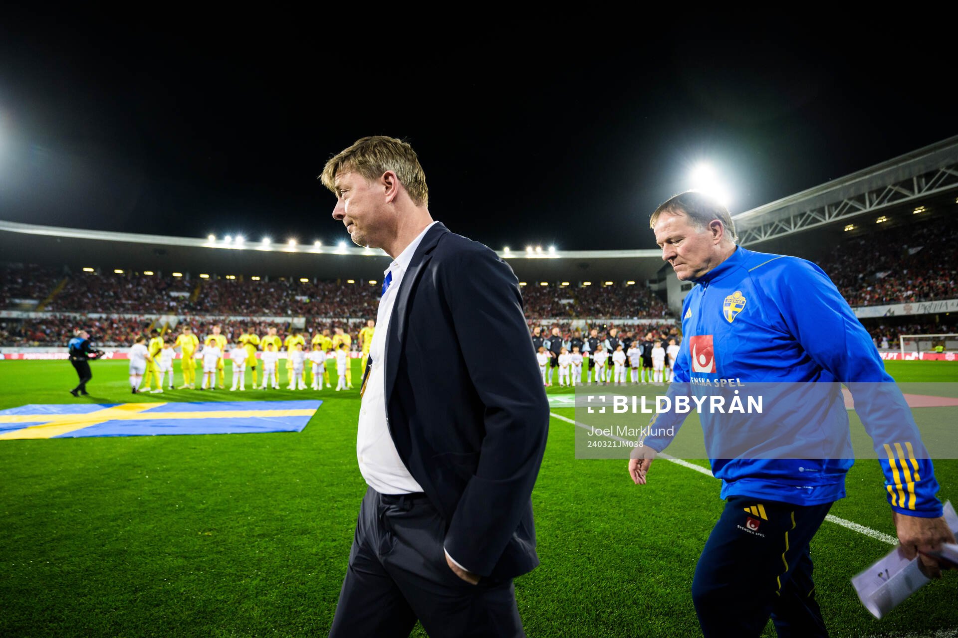 Head coach Jon Dahl Tomasson and assistant coach Remy