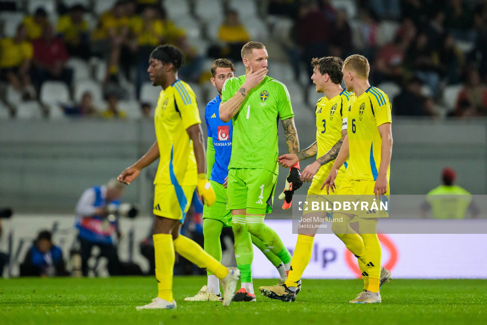 Goalkeeper Robin Olsen and Victor Nilsson Lindelöf of