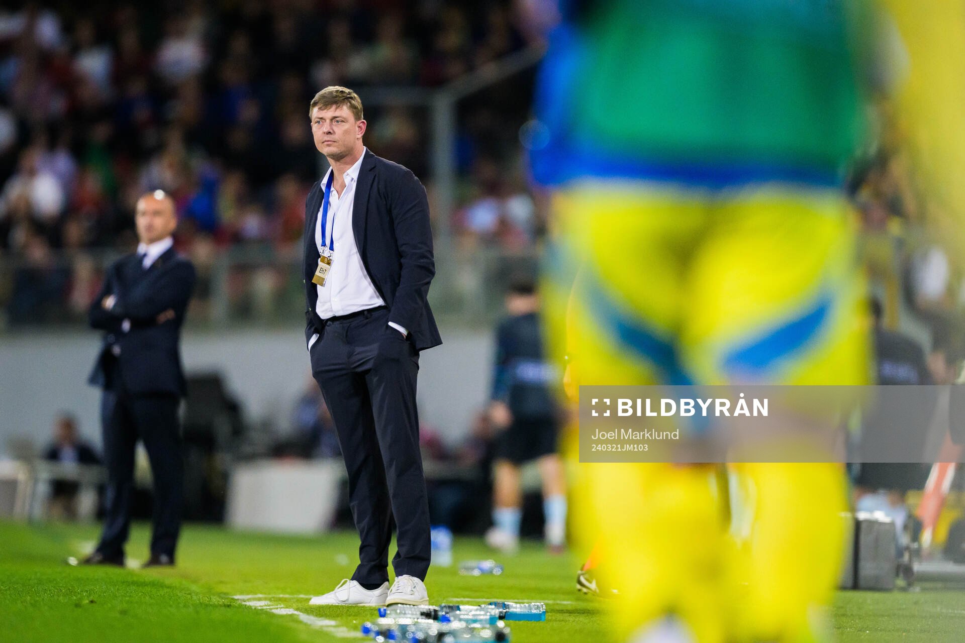 Head coach Jon Dahl Tomasson of Sweden