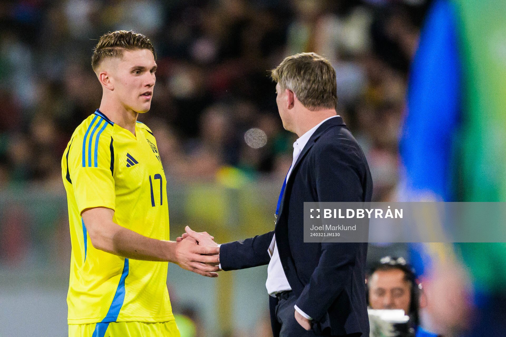 Viktor Gyökeres and Head coach Jon Dahl Tomasson of Sweden