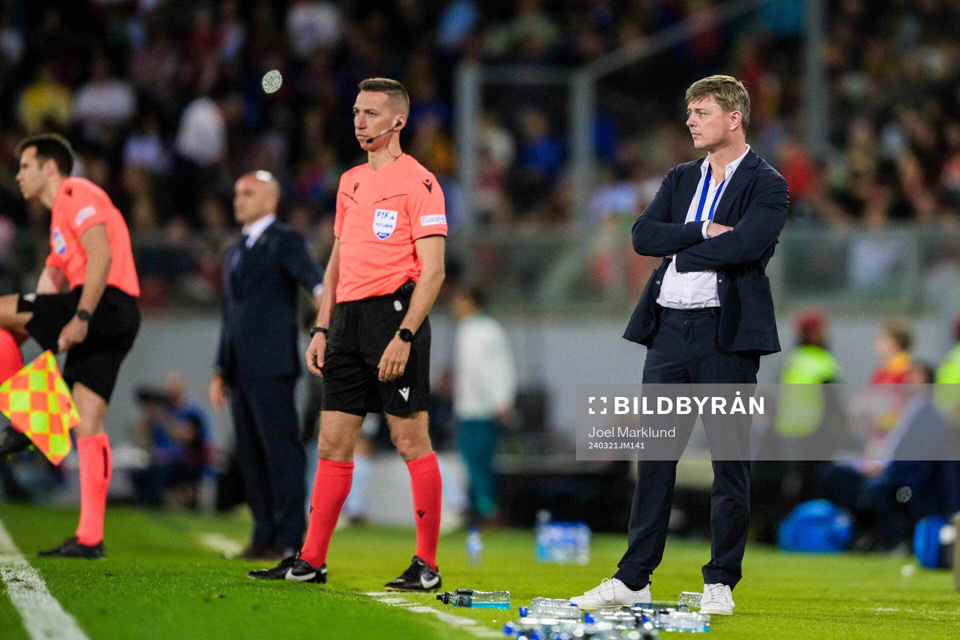 Head coach Jon Dahl Tomasson of Sweden