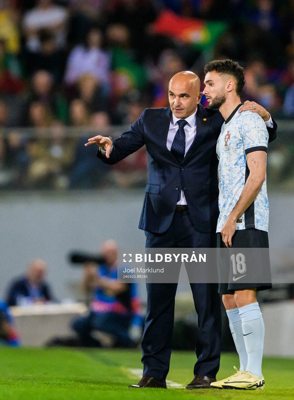 Head coach Roberto Martinez and Joao Marlo of Portugal