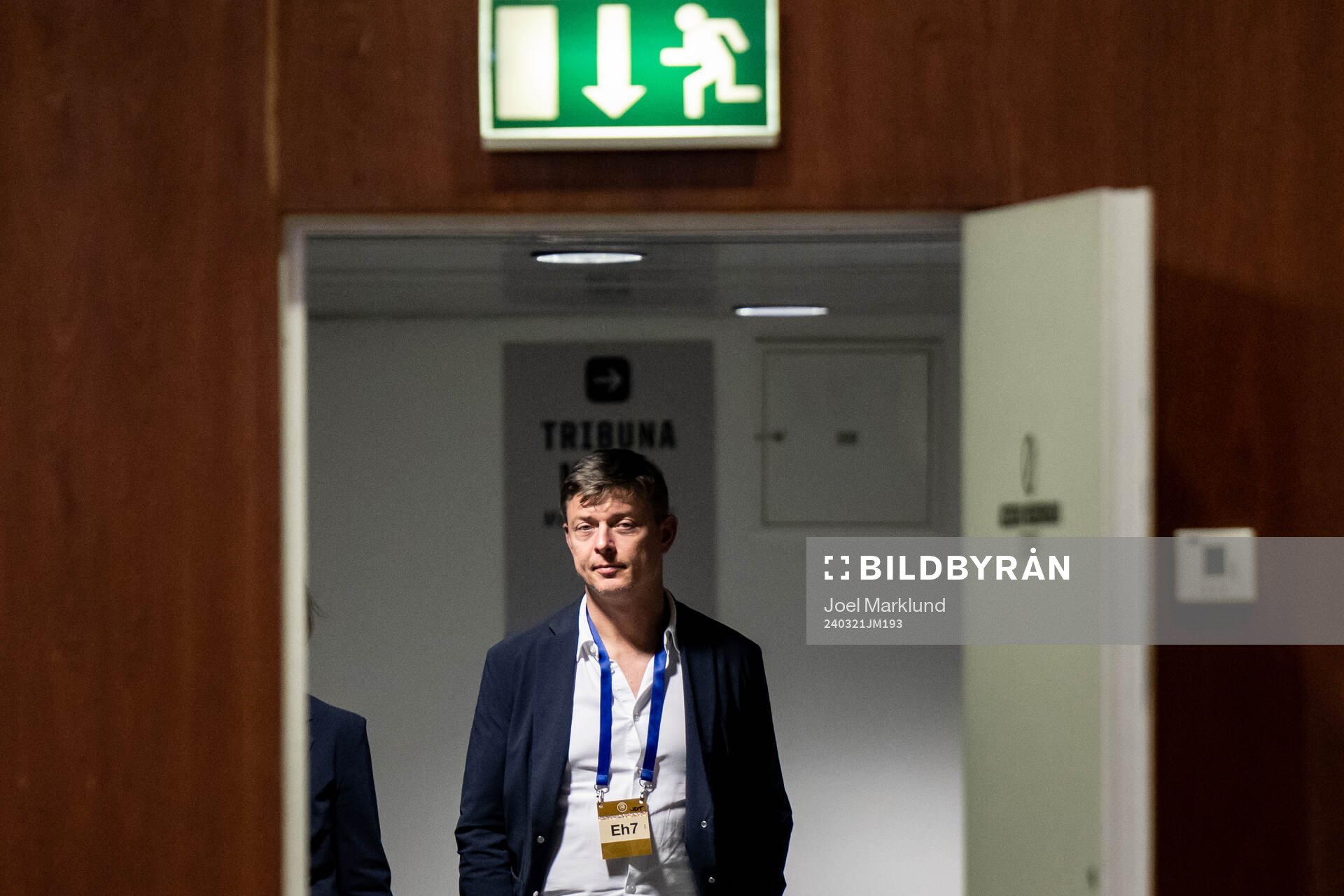 Head coach Jon Dahl Tomasson of Sweden
