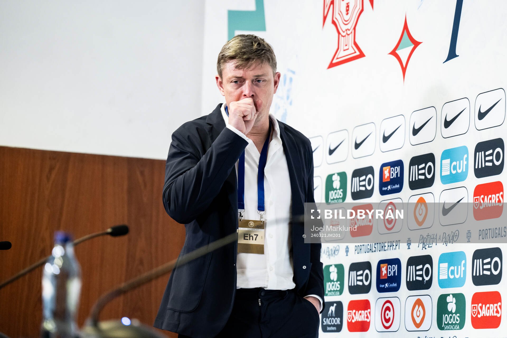 Head coach Jon Dahl Tomasson of Sweden