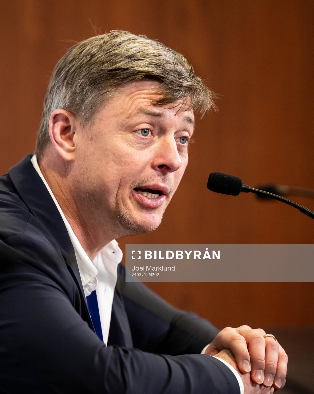 Head coach Jon Dahl Tomasson of Sweden