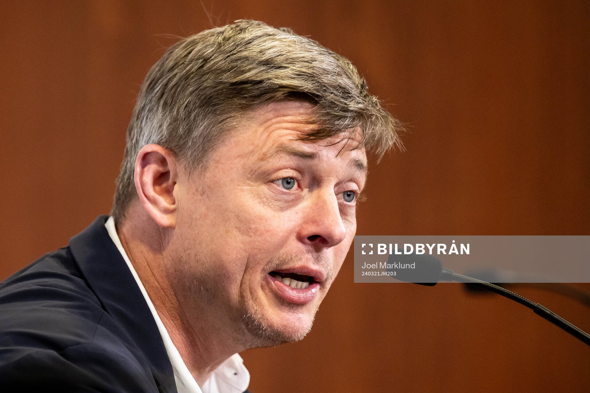 Head coach Jon Dahl Tomasson of Sweden