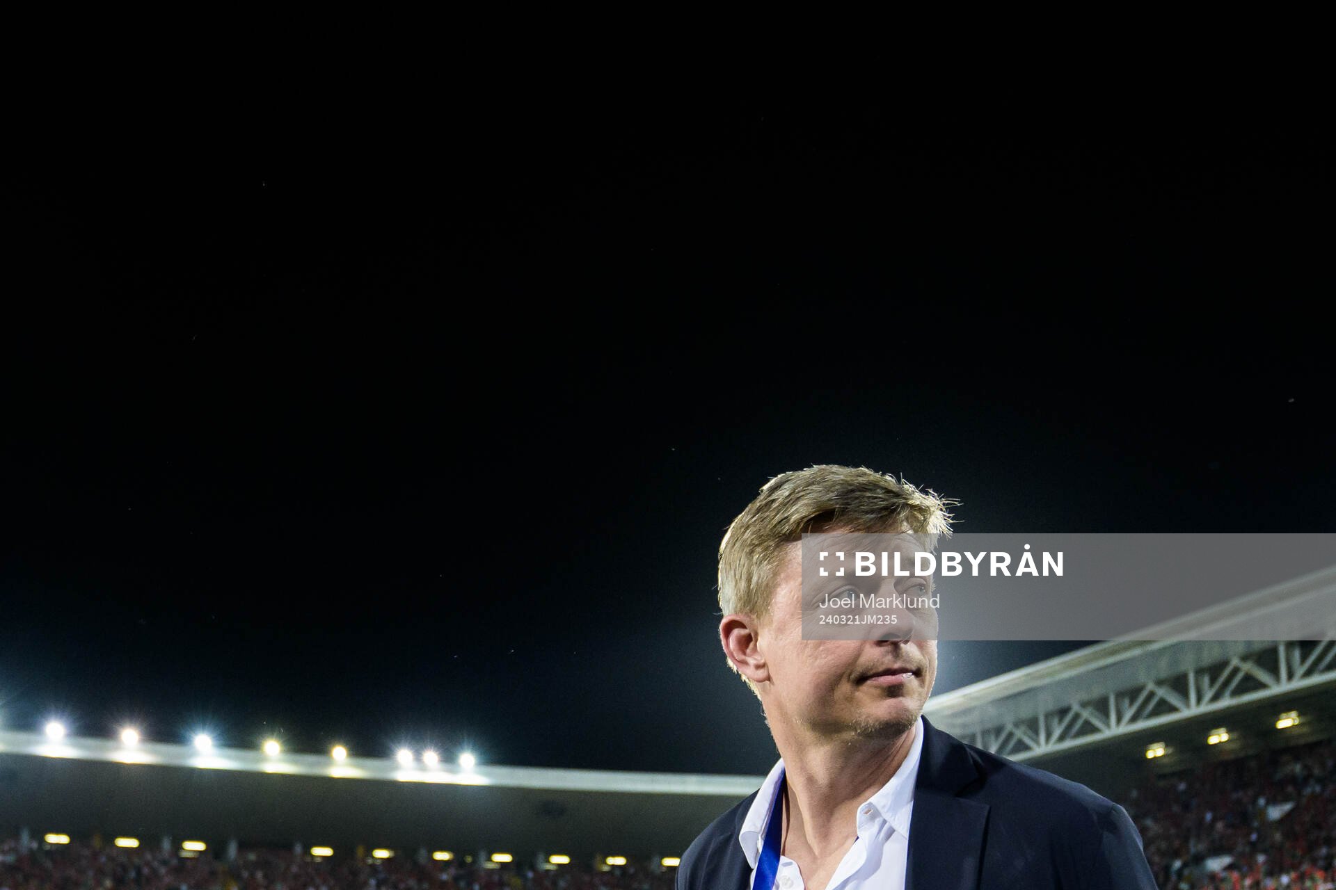 Head coach Jon Dahl Tomasson of Sweden